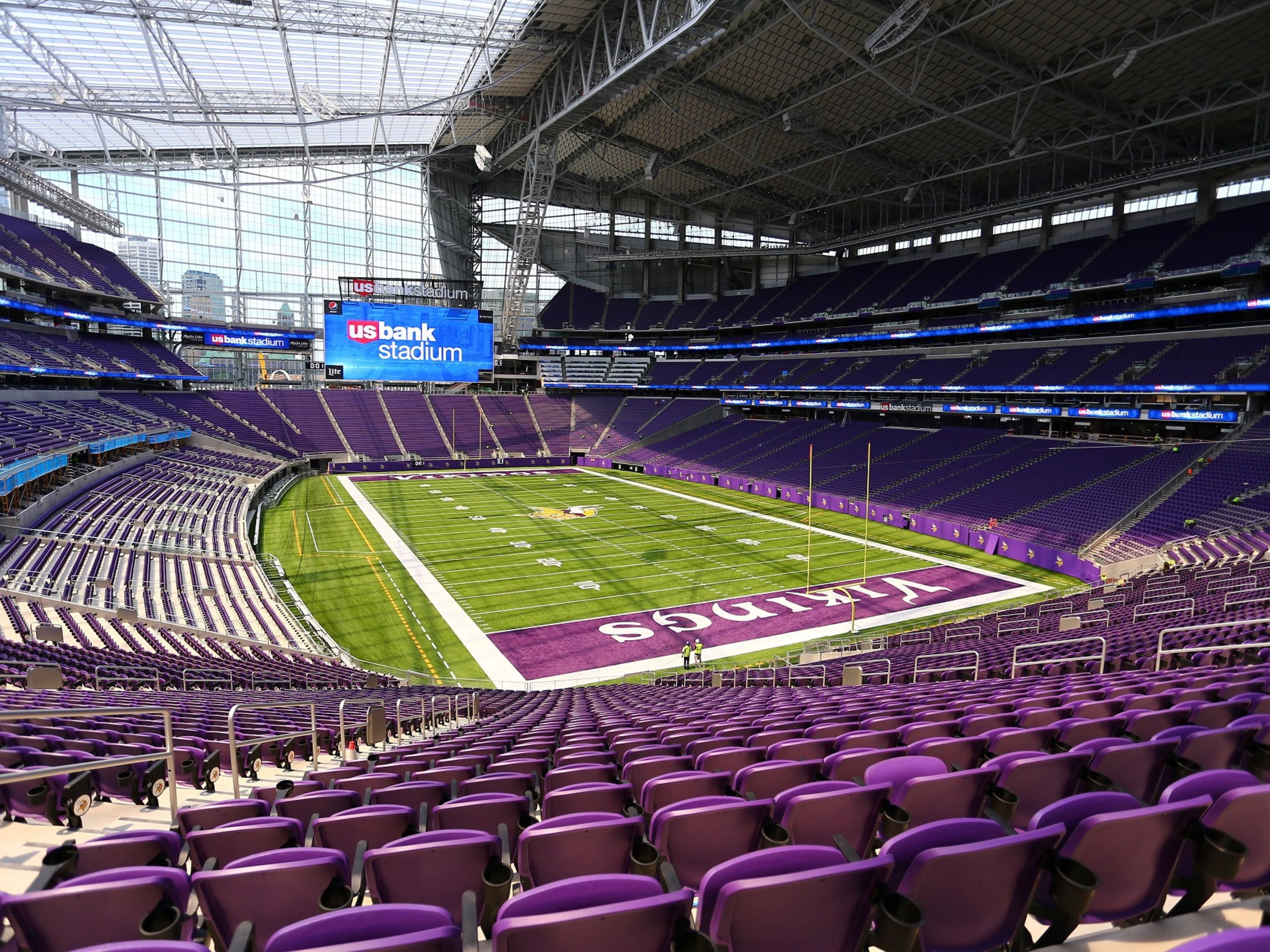 Skol chants, home runs, and buzzer-beaters—Hotel Indigo is your all-star HQ in downtown Minneapolis! Just steps from U.S. Bank Stadium, Target Field, and Target Center, we’re your launchpad for every game. Grab bites and brews at our bar and restaurant, open until 1 a.m. daily.