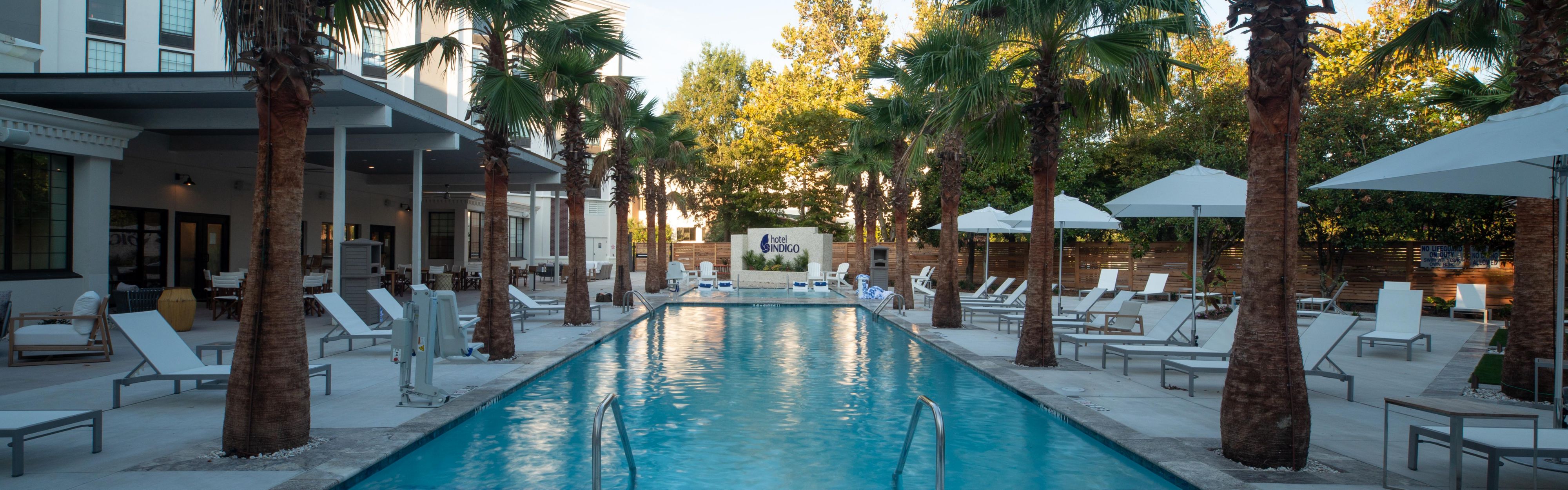 $hotelInfo.mediaDetails.welcomePhotos.primaryPhoto.caption}