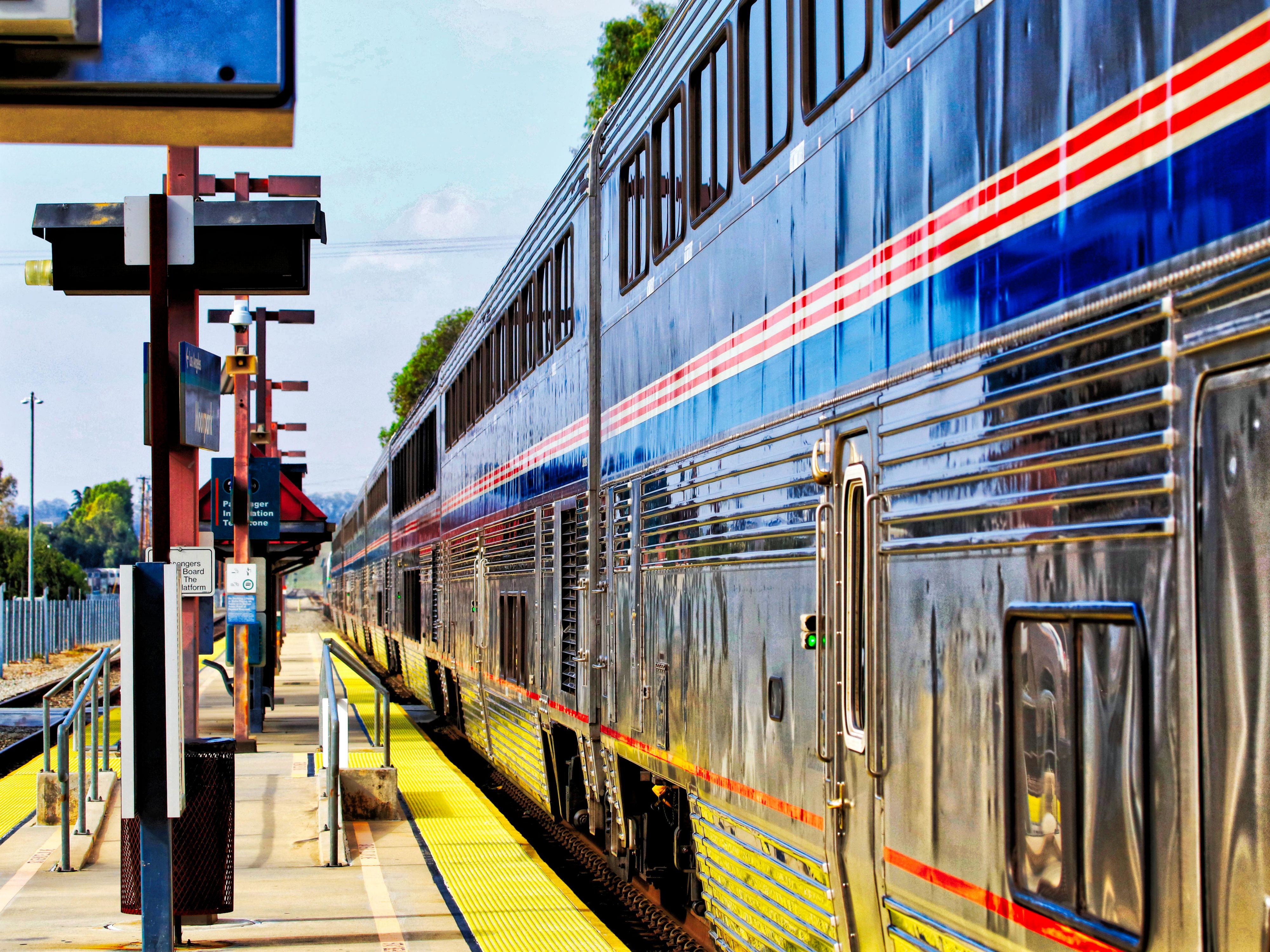 Starting August 18, 2025, Amtrak’s twice-daily Mardi Gras Service connects Mobile, AL, to New Orleans with stops in Bay St. Louis, Gulfport, Biloxi, and Pascagoula. Enjoy free Wi-Fi, café fare, extra legroom, and options for pets and golf bags. Once you arrive, you’re just minutes from Hotel Indigo New Orleans, your stylish home base.