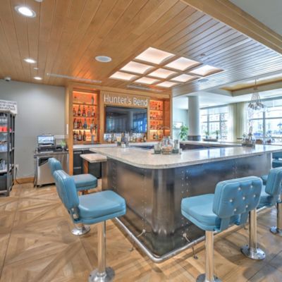 Hunter's Bend Bar & Bites