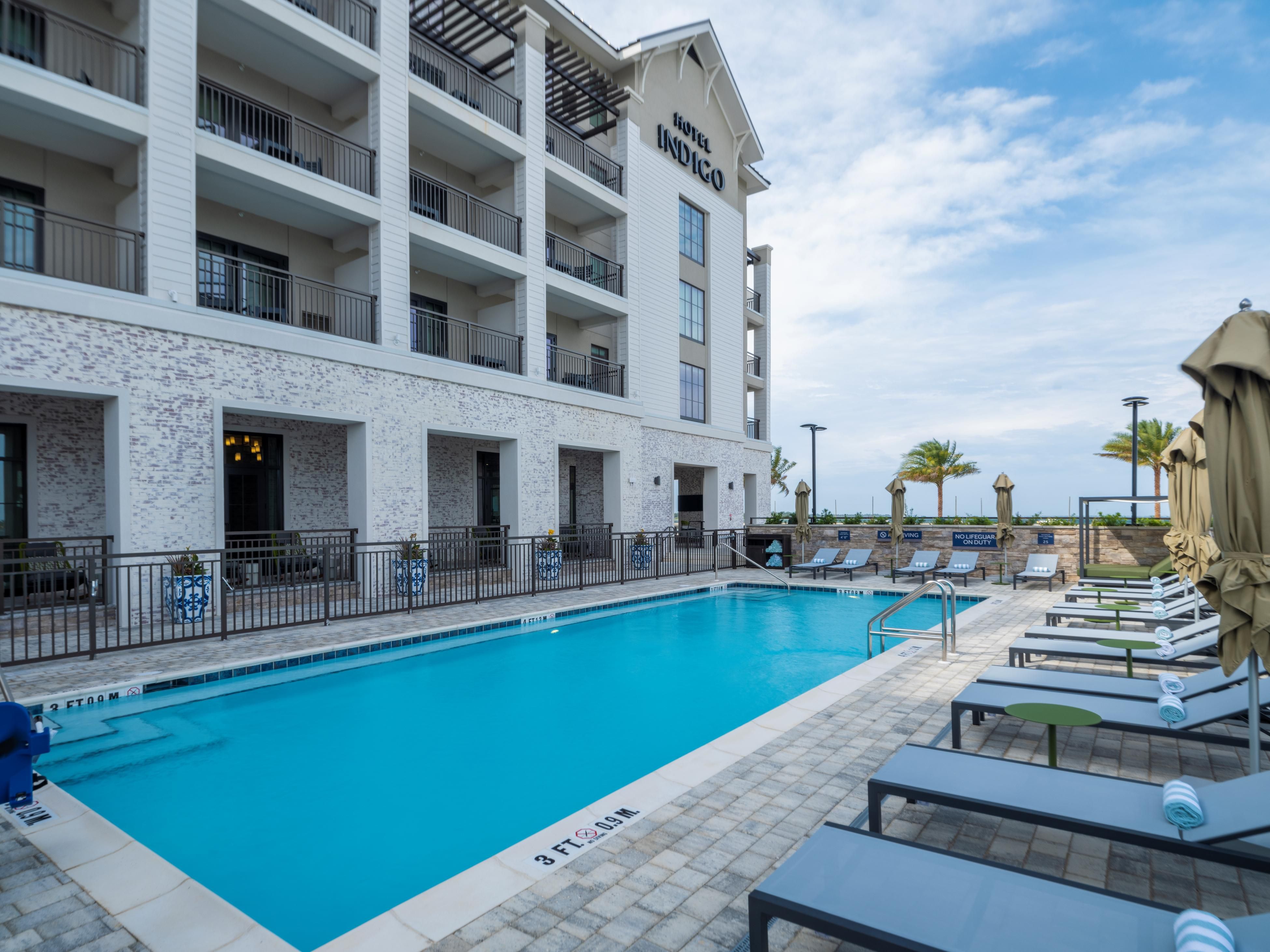 Experience our serene waterside pool with a sun deck and picturesque views of St. Andrew Bay. While you bask in the Florida sunshine, enjoy a snack and beverage from Tarpons restaurant served at the poolside. As the sun sets, sit by the firepit and enjoy the coastal ambiance. Our pool is open from 8:00 a.m. to 10:00 p.m.