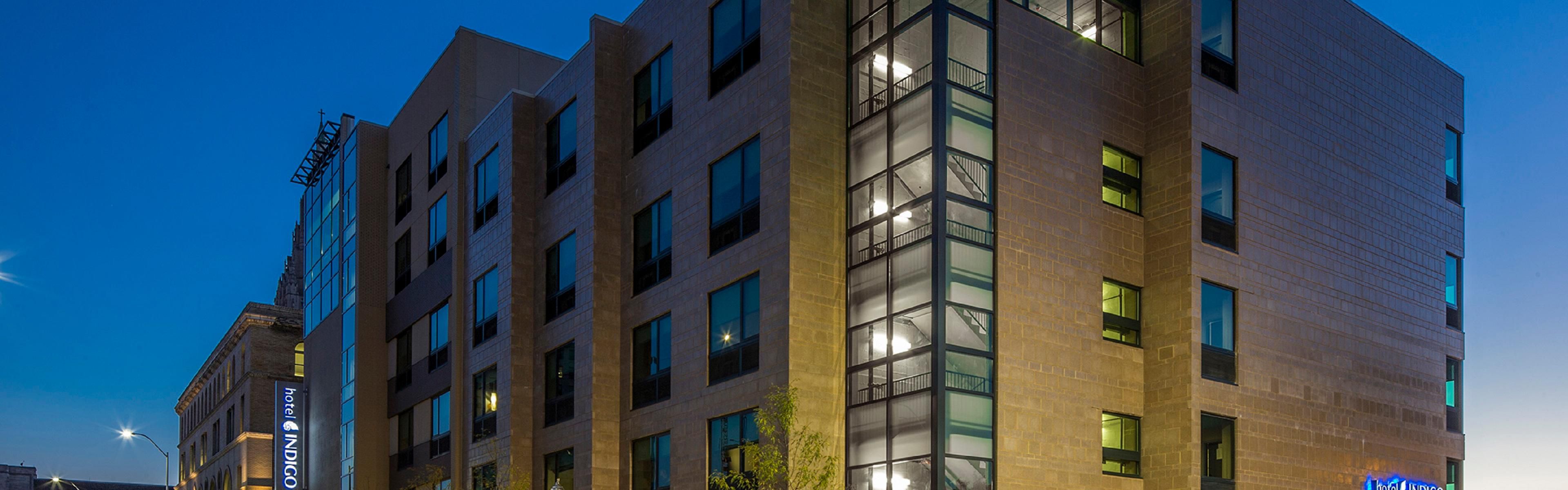 $hotelInfo.mediaDetails.welcomePhotos.primaryPhoto.caption}