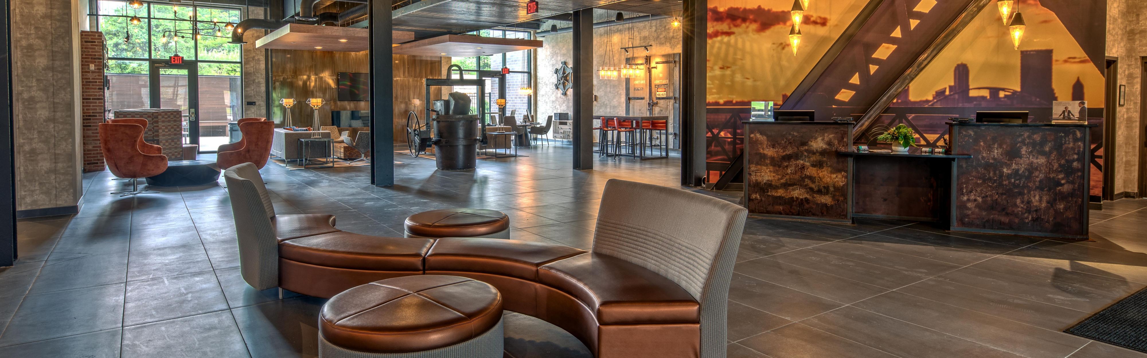 $hotelInfo.mediaDetails.welcomePhotos.primaryPhoto.caption}