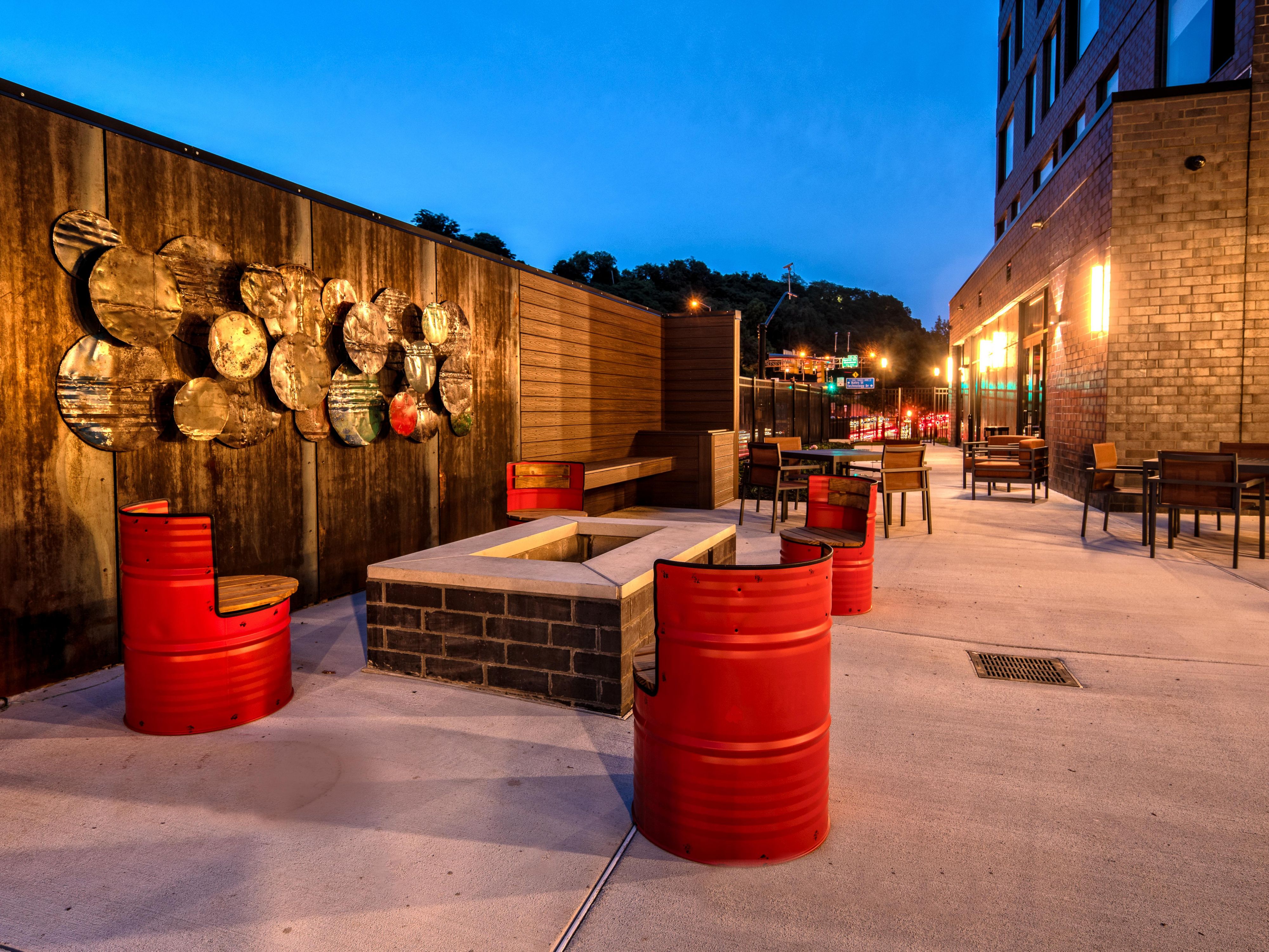 From now through Labor Day, we are offering a pet discount for pets on the patio at Eliza Hot Metal Bistro. Bring your furry friend for some music and delicious bites at Eliza all summer. For more details, please contact Eliza's.