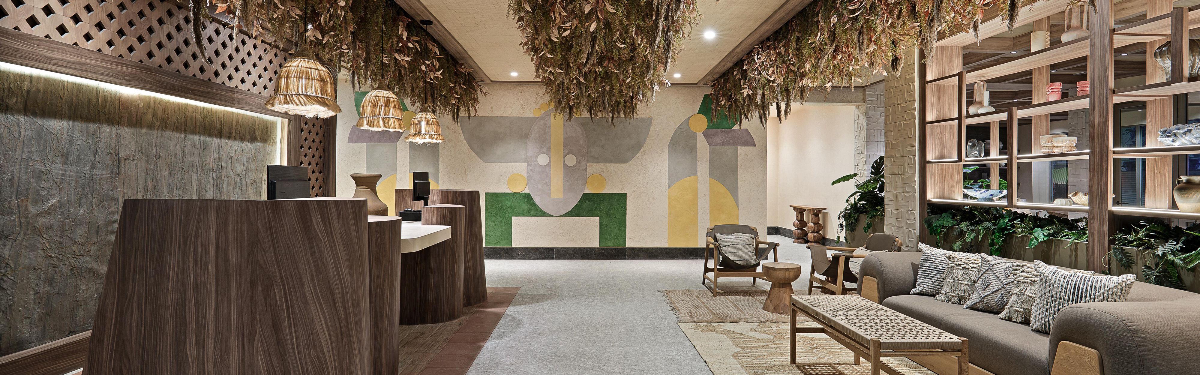 $hotelInfo.mediaDetails.welcomePhotos.primaryPhoto.caption}