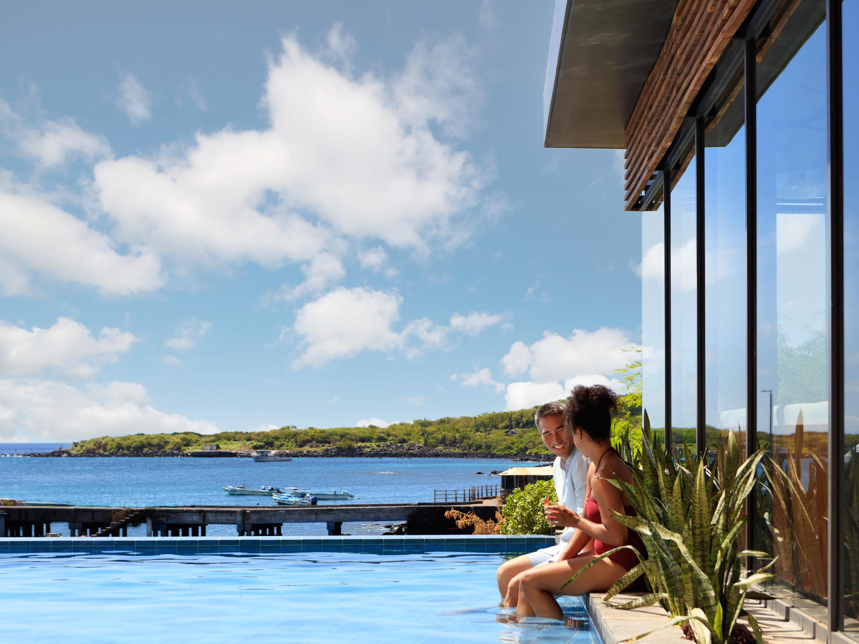 Enjoy our privileged ocean view with our high-end cocktails.