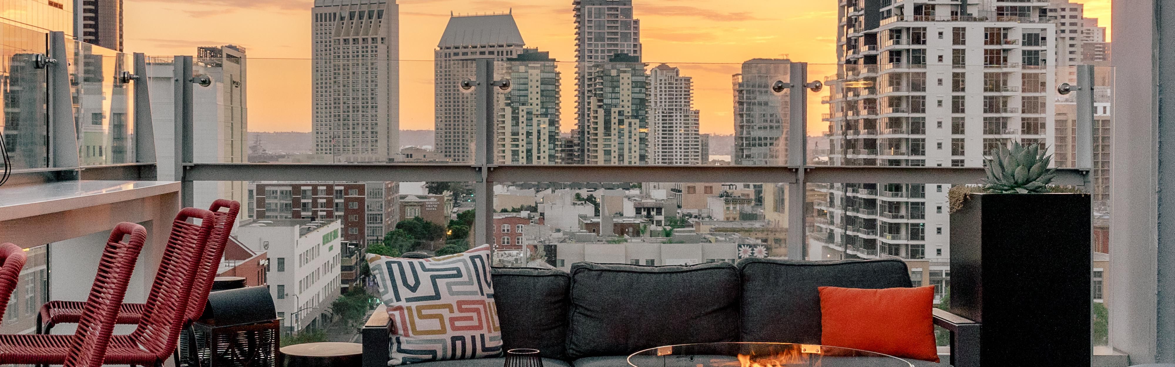 $hotelInfo.mediaDetails.welcomePhotos.primaryPhoto.caption}