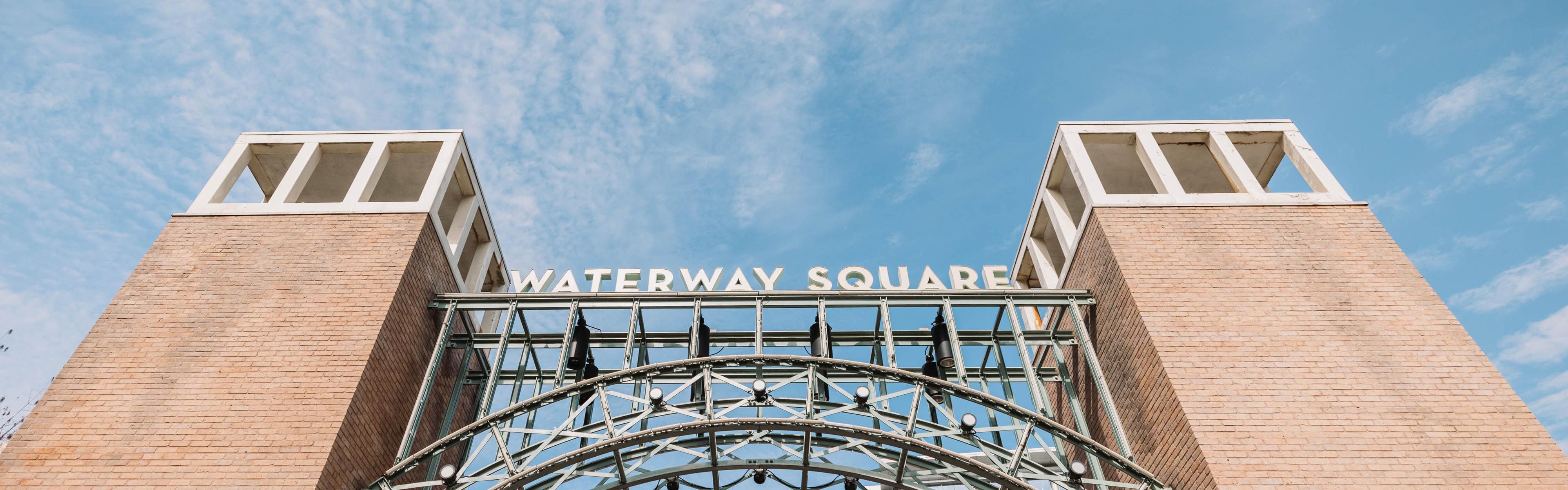 While staying with us, enjoy the Waterway Square. 