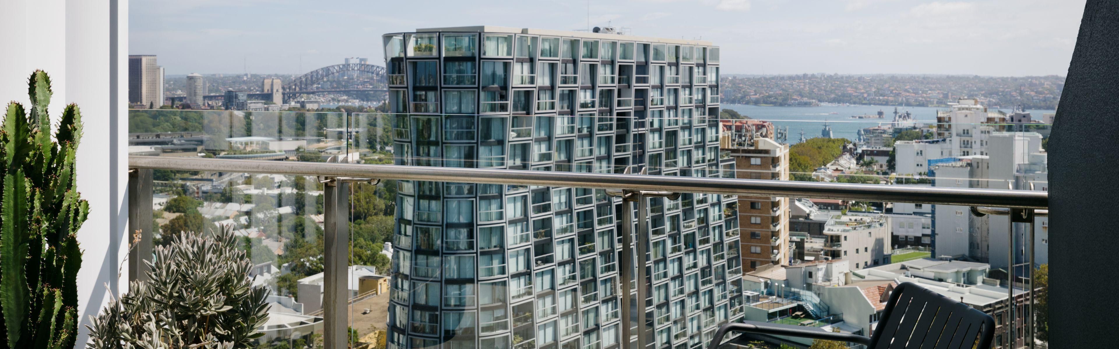 $hotelInfo.mediaDetails.welcomePhotos.primaryPhoto.caption}