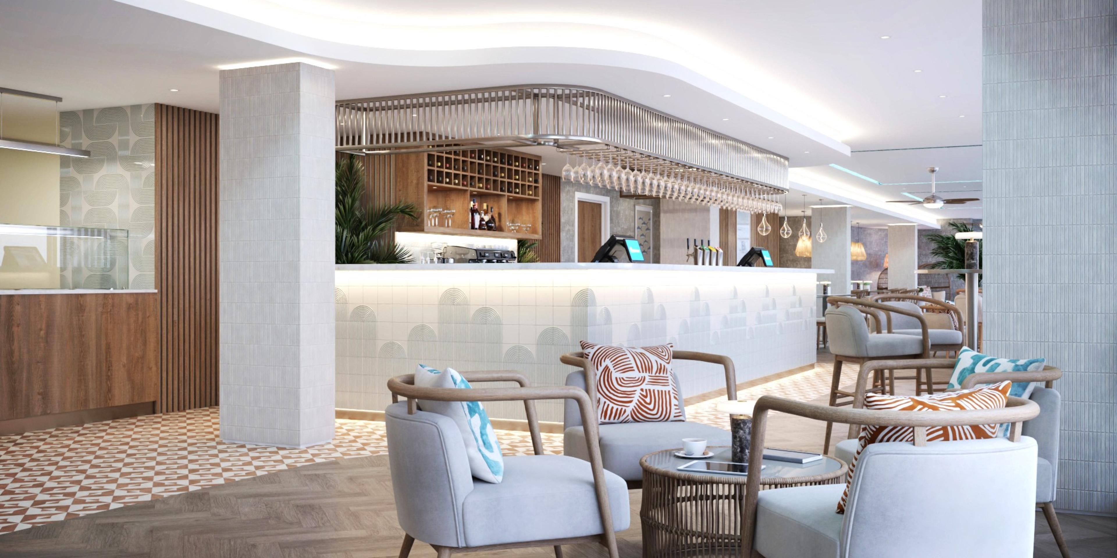 Bar space to enjoy hearty meals and entertainment