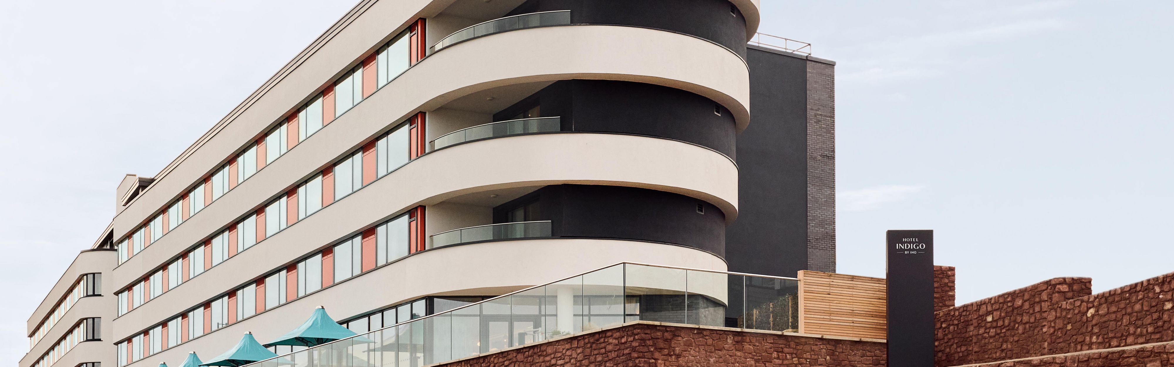 $hotelInfo.mediaDetails.welcomePhotos.primaryPhoto.caption}