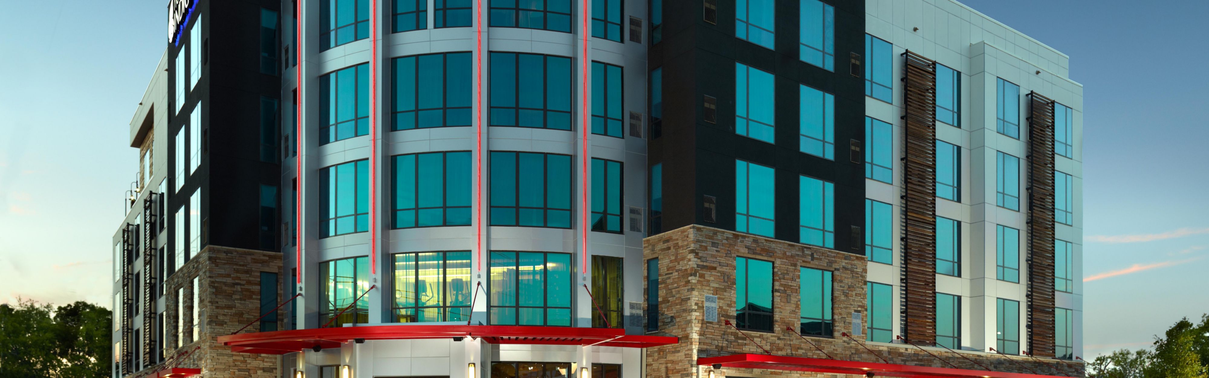 $hotelInfo.mediaDetails.welcomePhotos.primaryPhoto.caption}