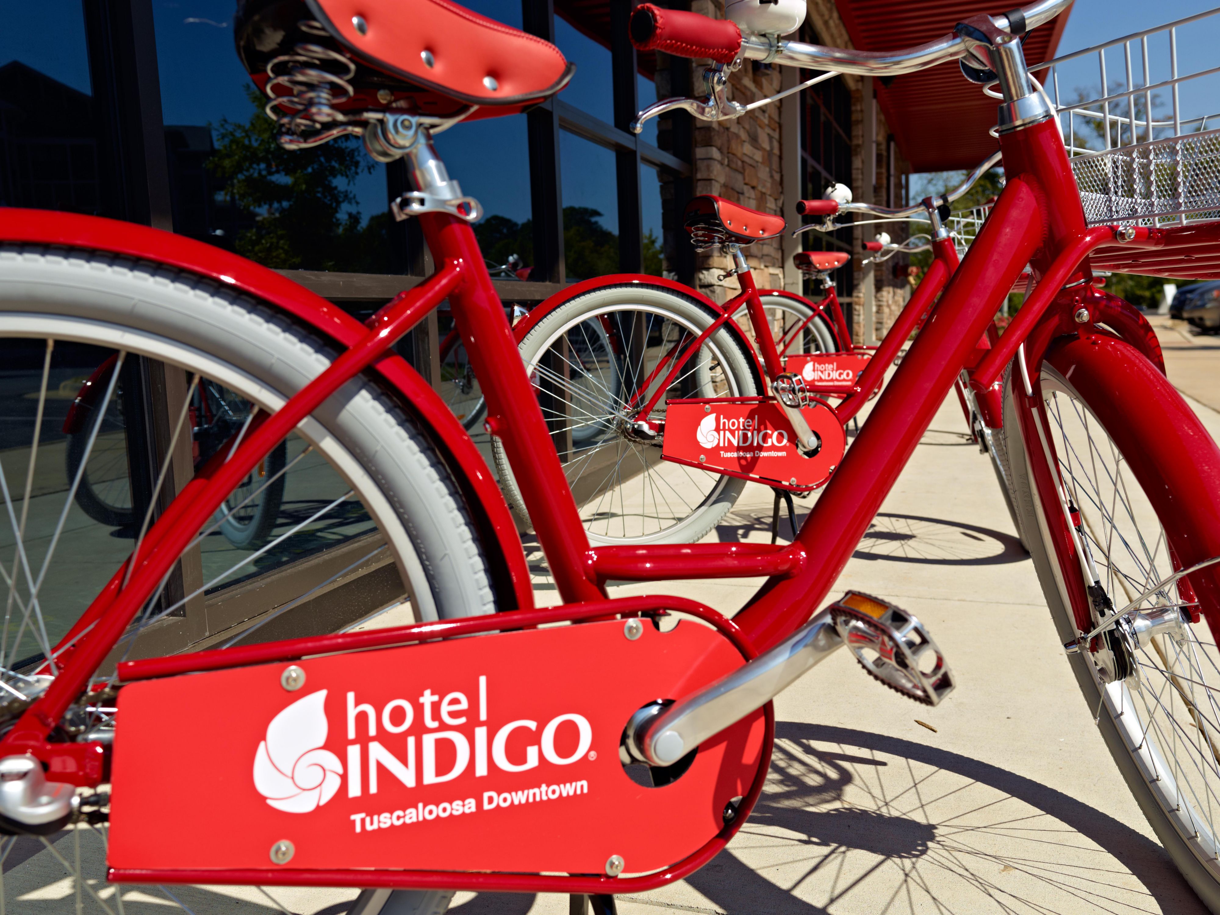 Jump on our bikes and ride as far as your legs can take you! Our bikes are complimentary and you can hop on the Tuscaloosa Riverwalk for exercise and sight-seeing right behind the hotel. 