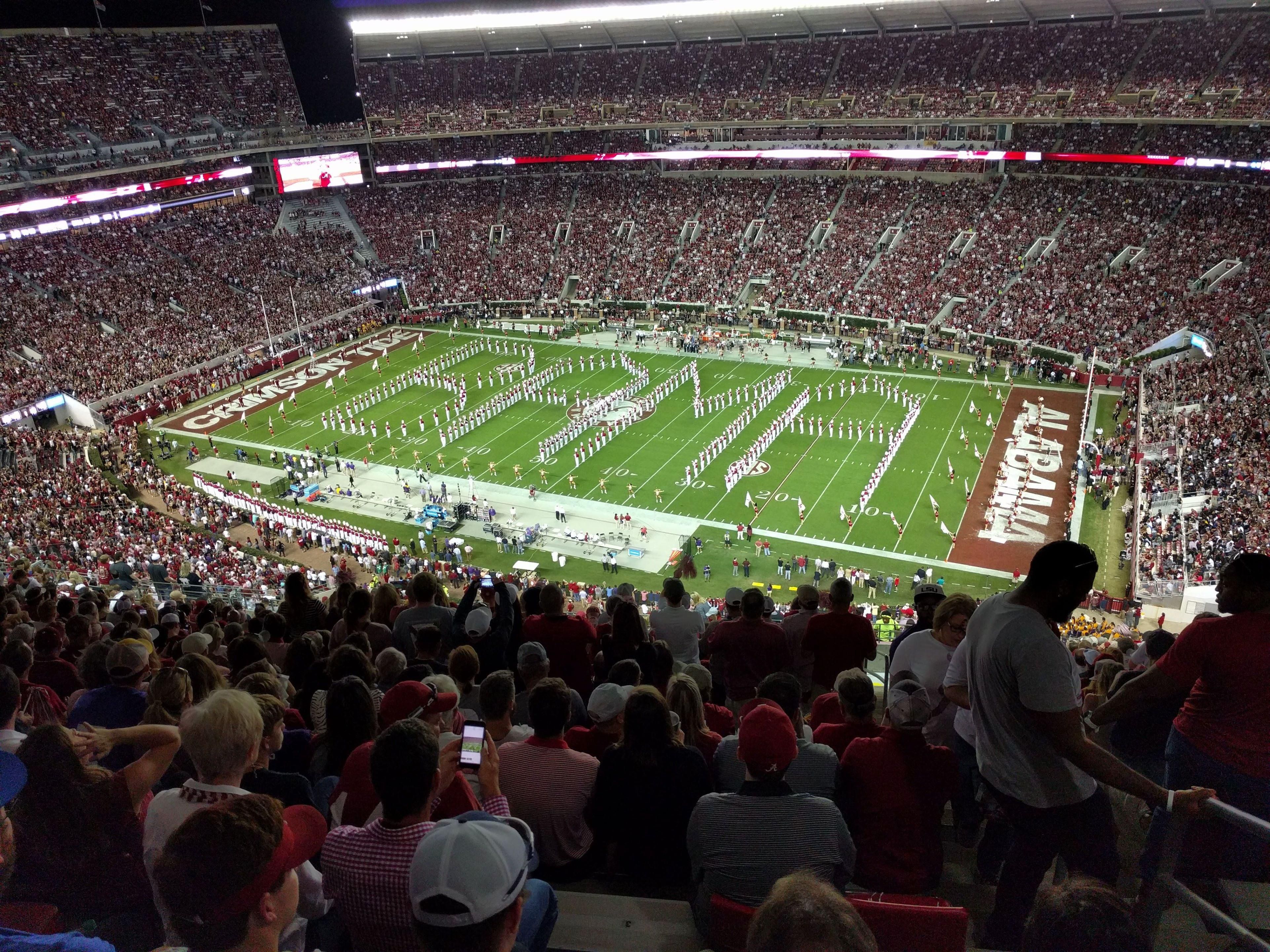 Discover the University of Alabama, where academic excellence meets southern hospitality. The historic campus features beautiful brick buildings, cutting-edge research, and nationally titled sports. Join us in Tuscaloosa on gamedays to cheer on the Crimson Tide!