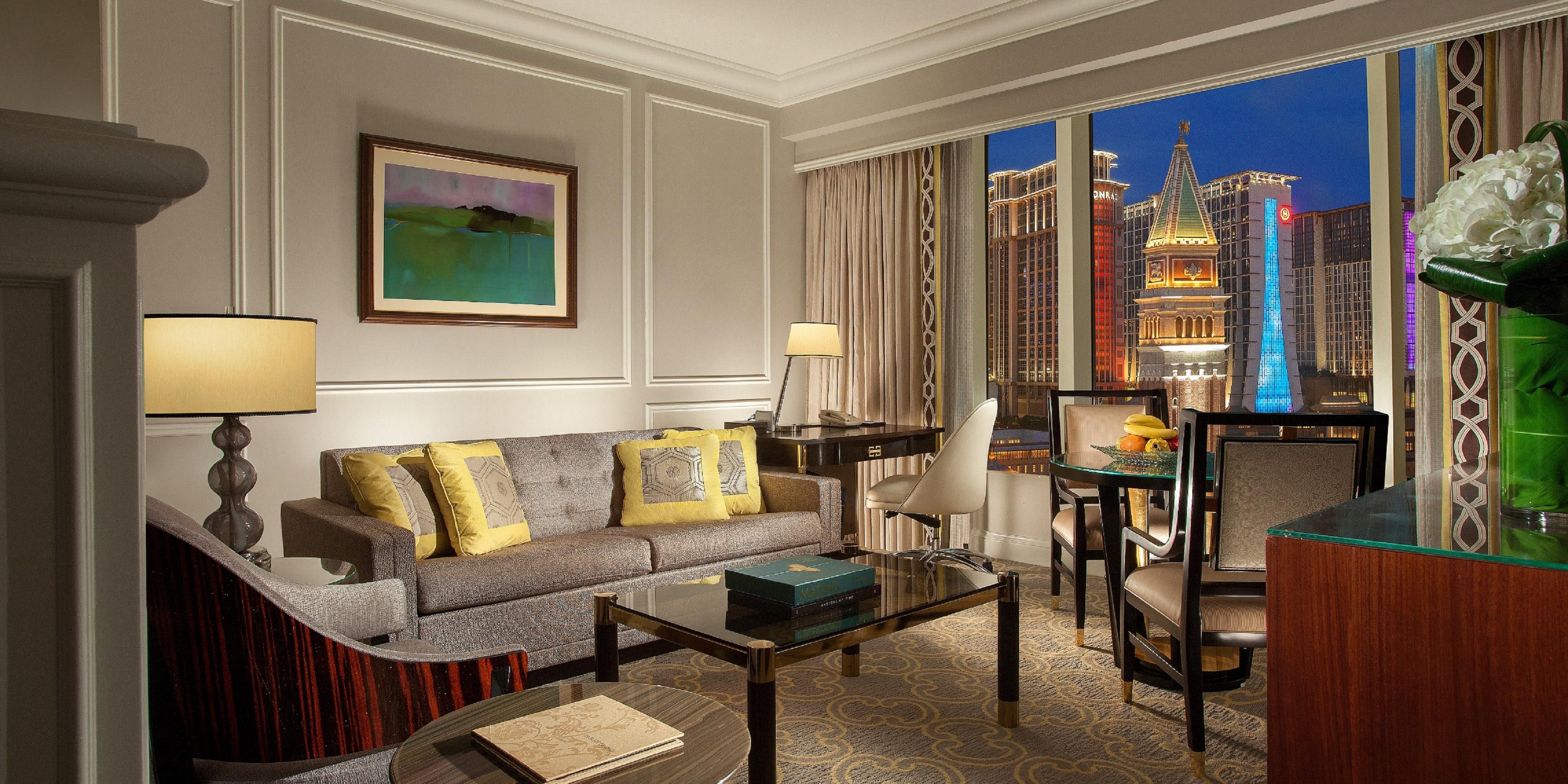 Suites at The Venetian Macao are luxurious and spacious. Each suite spans at least 750 square feet (70 square metres), and features a sunken living room, private bedroom and lavish bathroom. Paying homage to the iconic Italian city of Venice, floor patterns evoke the sparkling waters of its lagoon, furniture is inspired by Venetian gondolas.