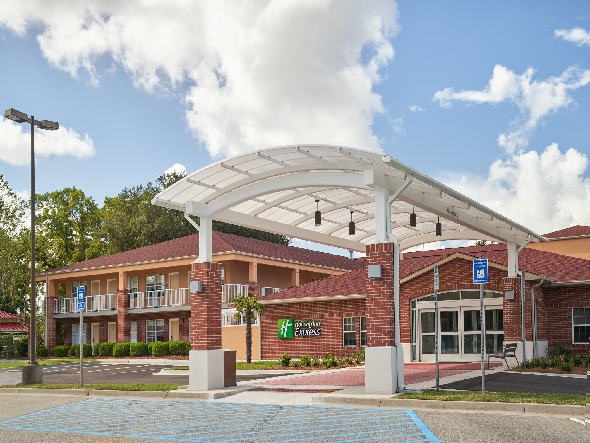 2020 年 6 月完成焕新升级并正式加入品牌