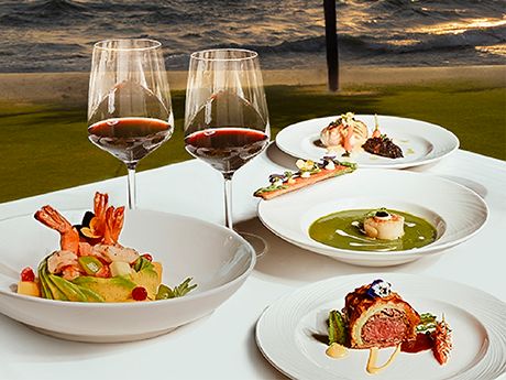 Crowne Plaza Phu Quoc Starbay Amber Sands Beach Club