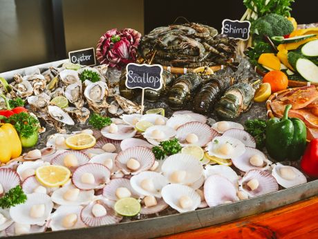 Crowne Plaza Phu Quoc Starbay Horizons Restaurant & Bar