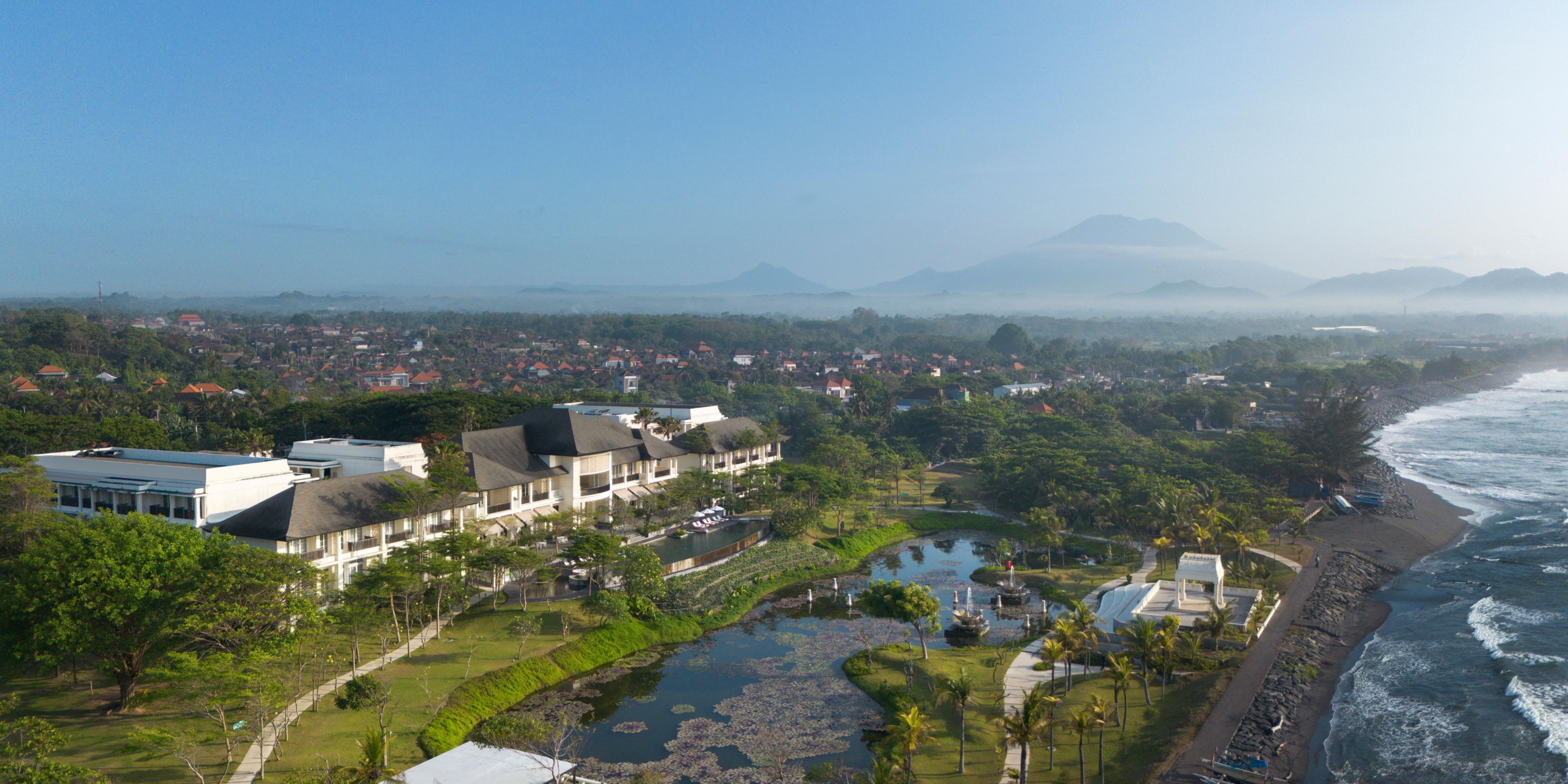 $hotelInfo.mediaDetails.welcomePhotos.primaryPhoto.caption}