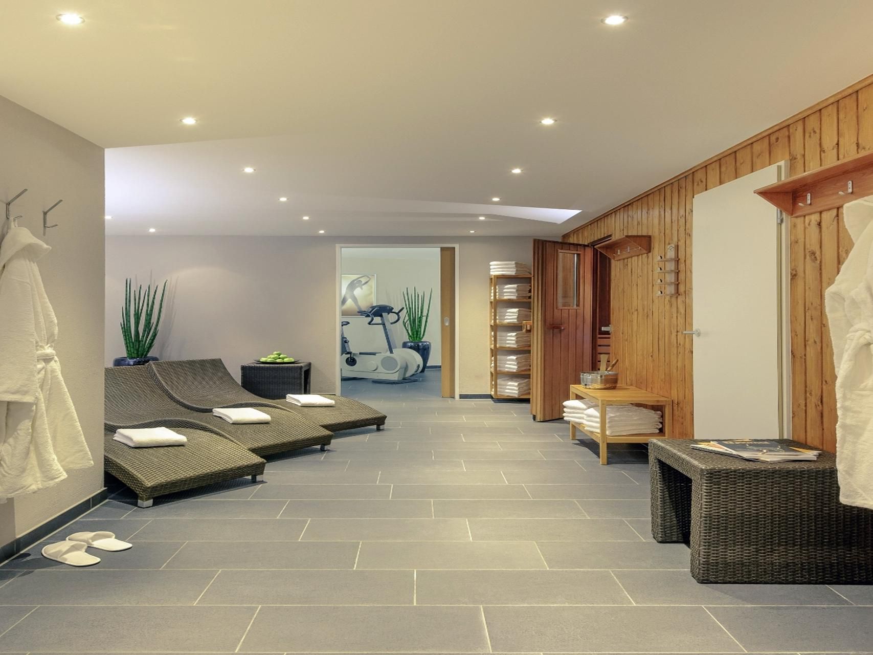 relax after a busy day in our dry sauna or steam bath