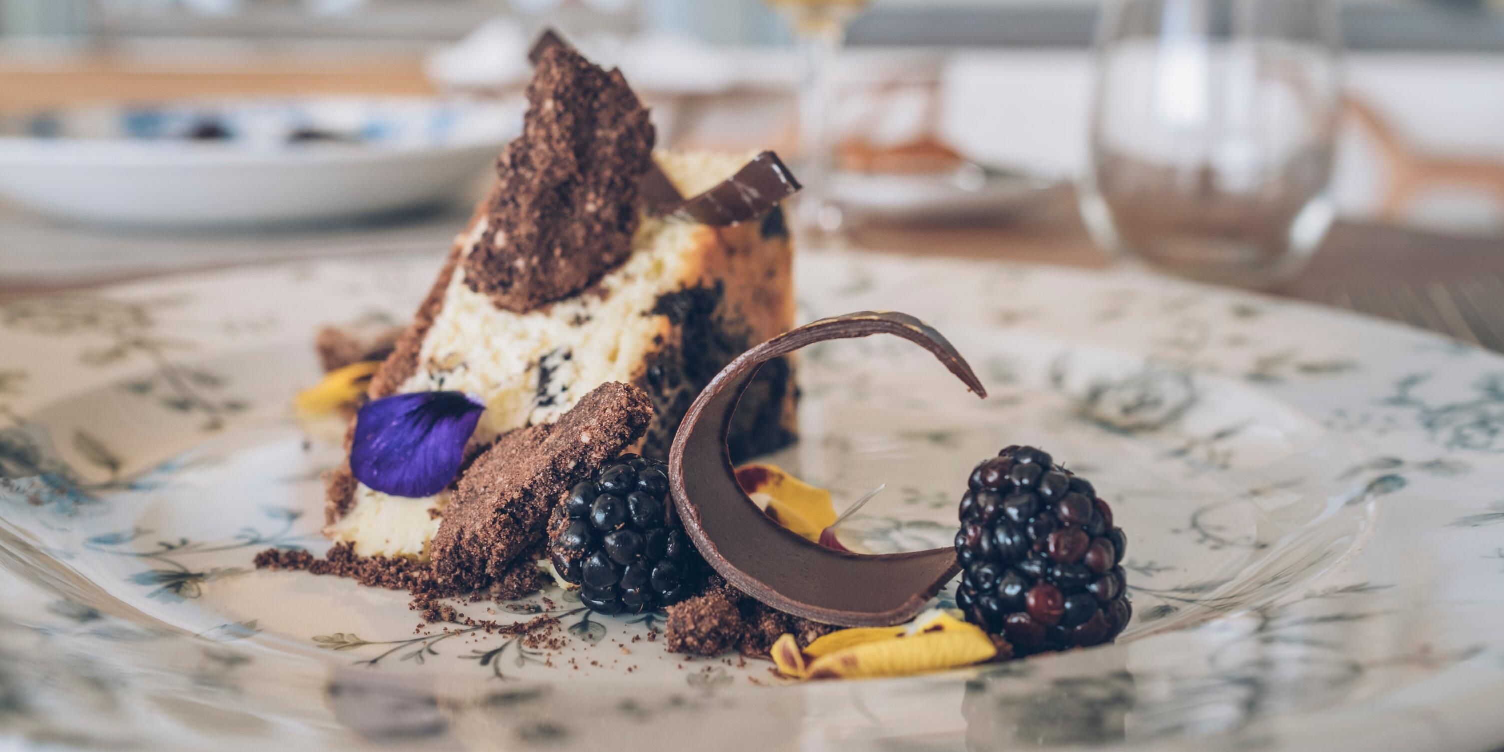 Embark on a culinary journey at our resort that tantalizes your taste buds with an array of exquisite dining options. From sustainably sourced sesafood to a food truck snack bar, every meal is an exploration of taste and culture. Savor international fusion cuisine at our upscale dining venue or opt for casual elegance at our poolside bar.