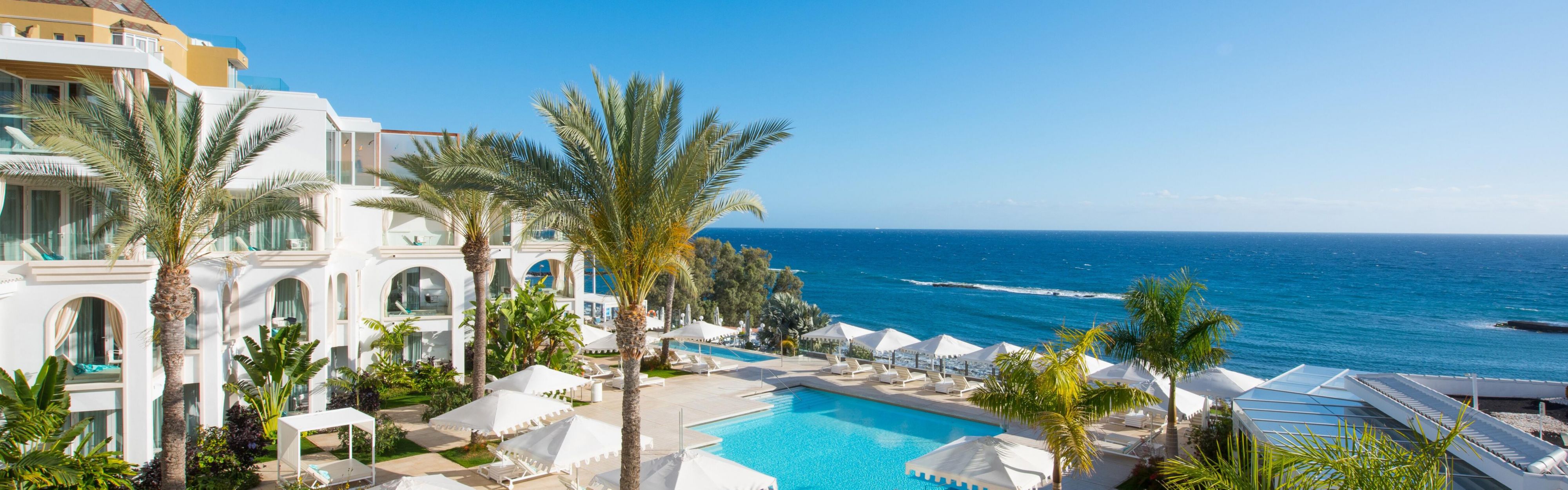 Unwind at our adults-only Canary Island resort by the ocean.