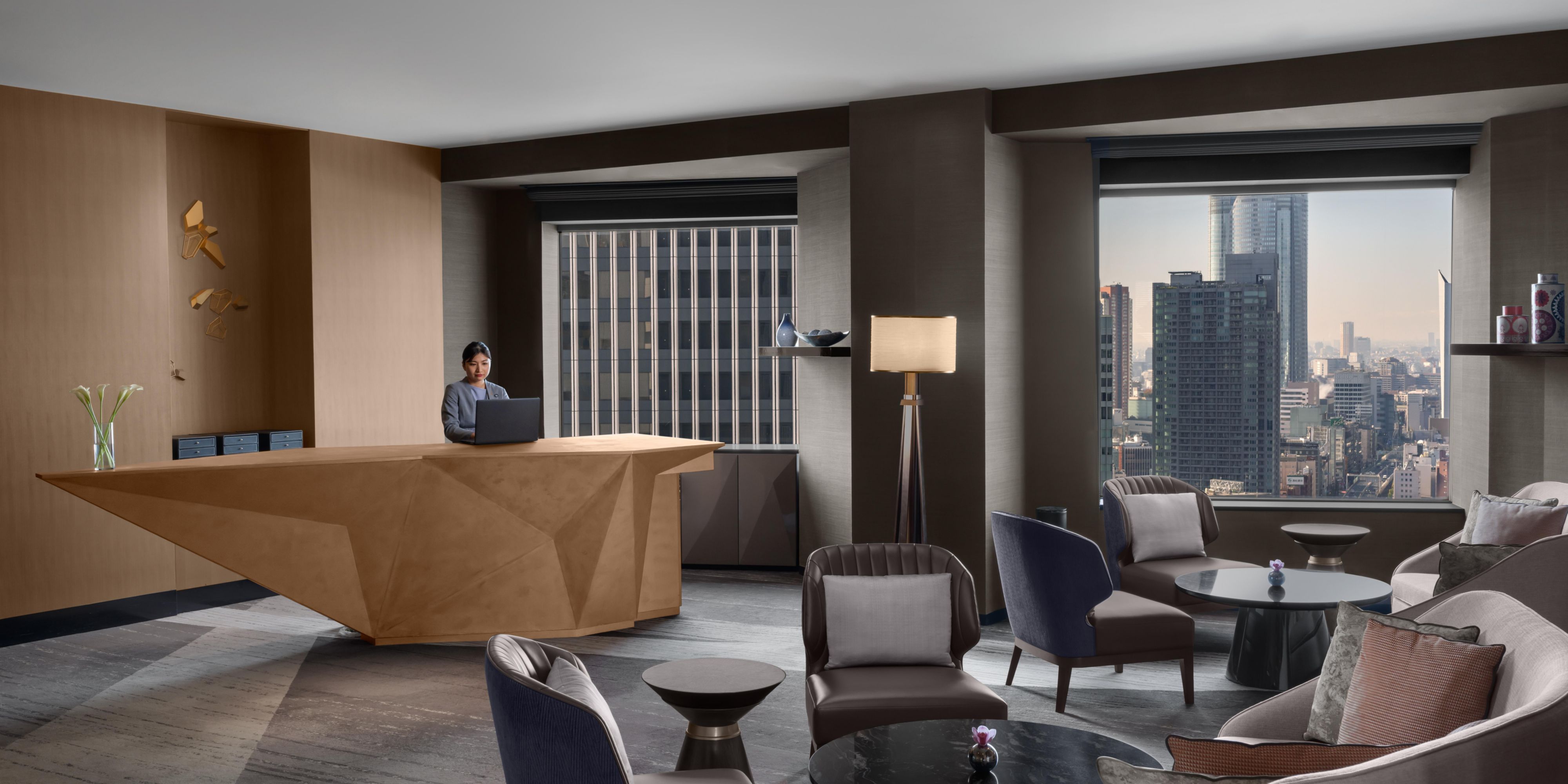 35FL. Club InterContinental Lounge