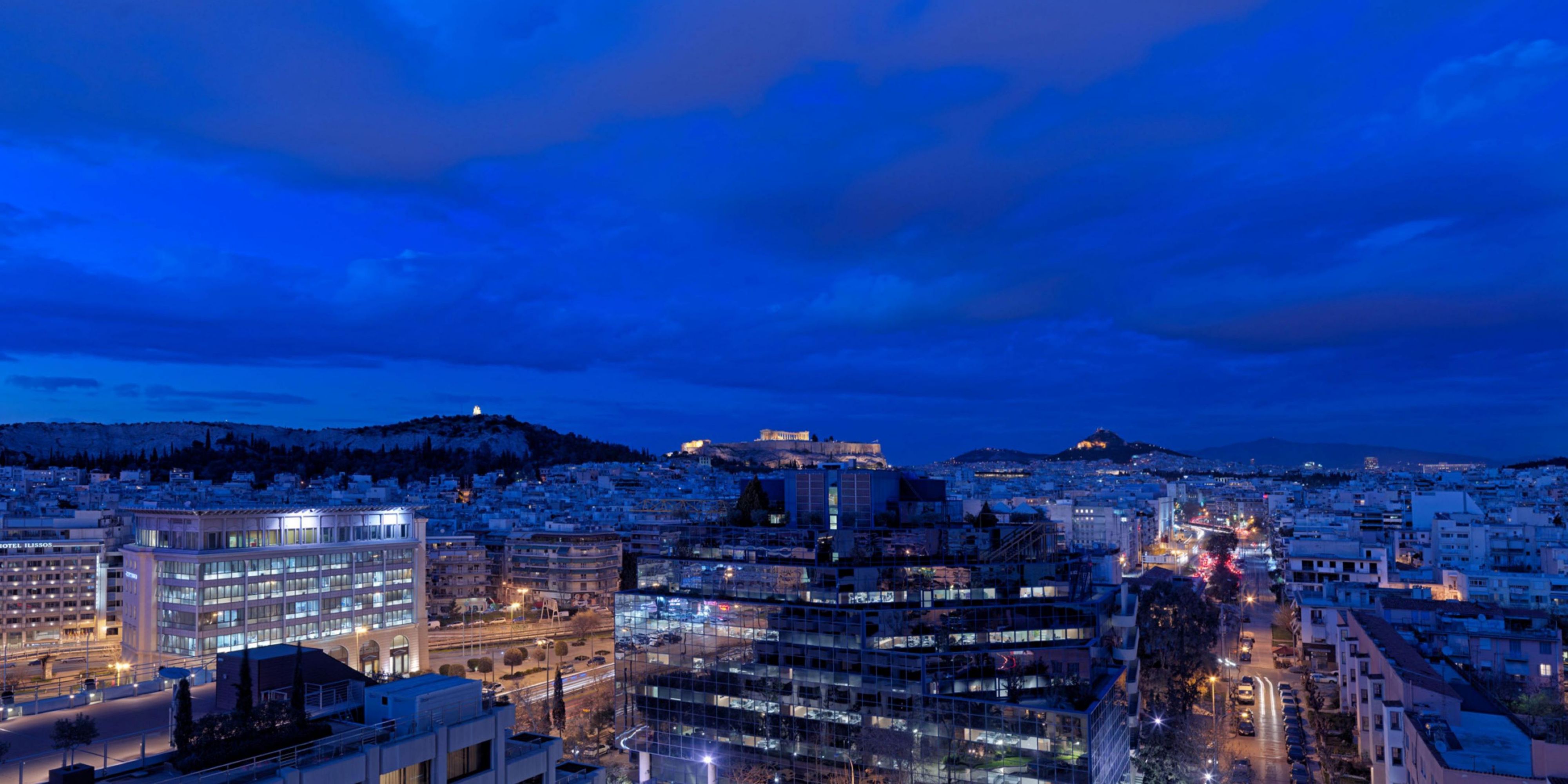 Enjoy the stunning views of the Acropolis from the hotel