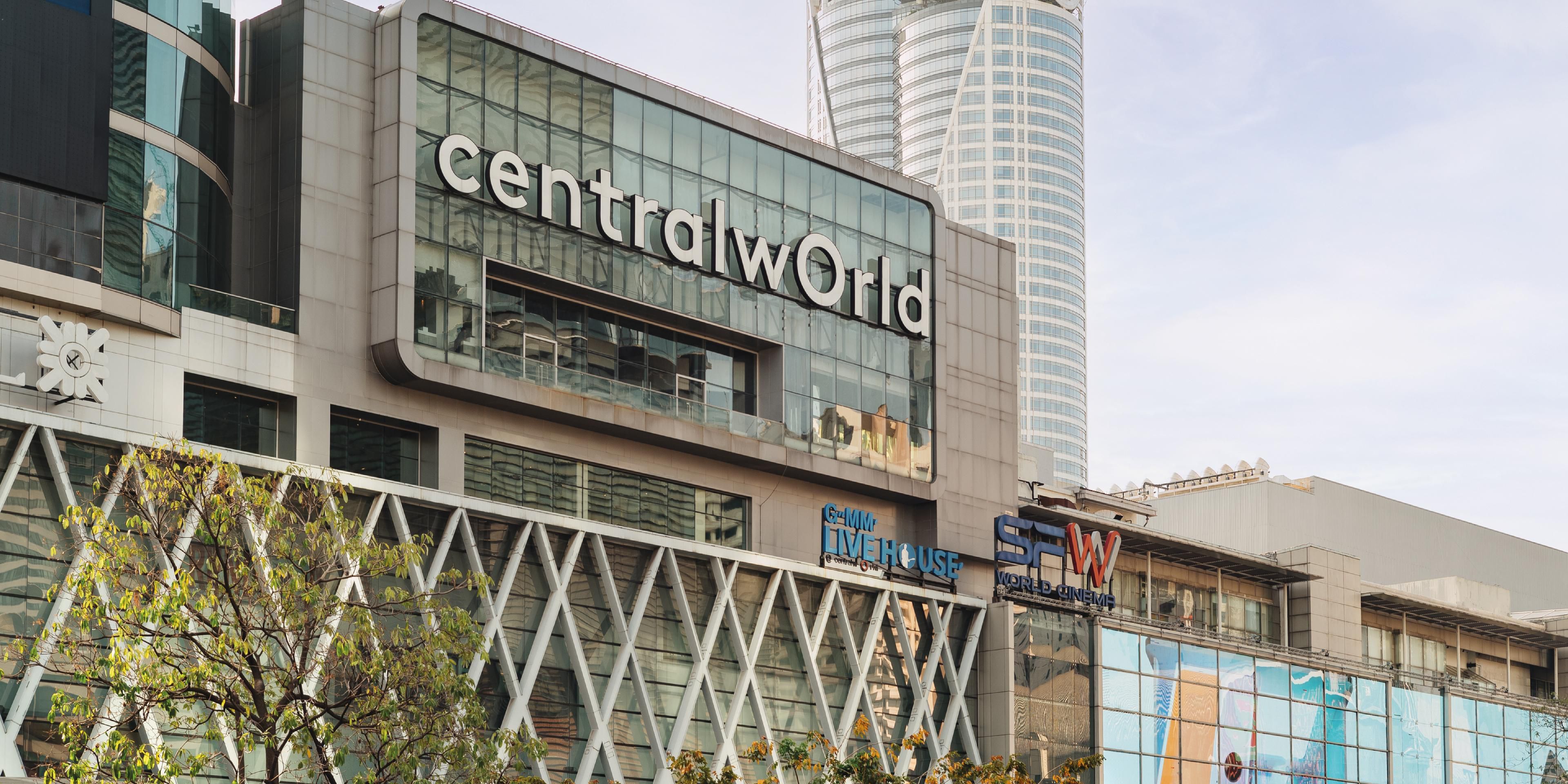 InterContinental Bangkok is conveniently located near Bangkok's premier luxury shopping malls, including centralwOrld, Central Embassy, and Siam Paragon, offering guests unparalleled access to world-class shopping and dining experiences.
