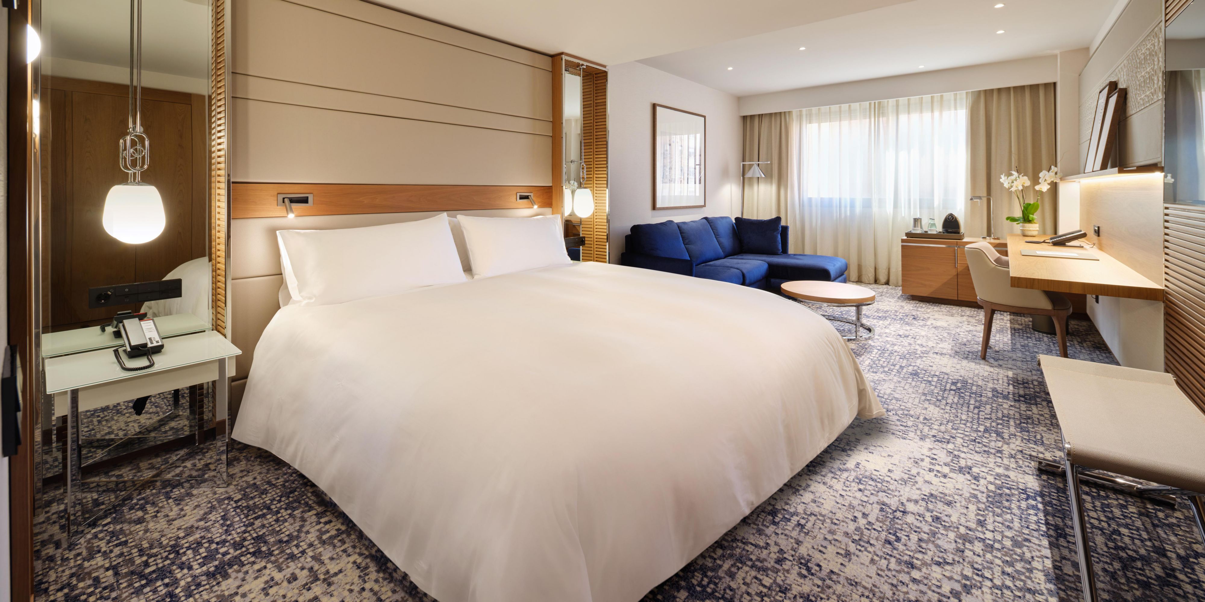 From our elegant Classic Rooms to our luxurious Suites, every detail at InterContinental Barcelona is designed to create your perfect stay. Experience unparalleled comfort, refined style, and thoughtful touches that transform every moment into an unforgettable memory.