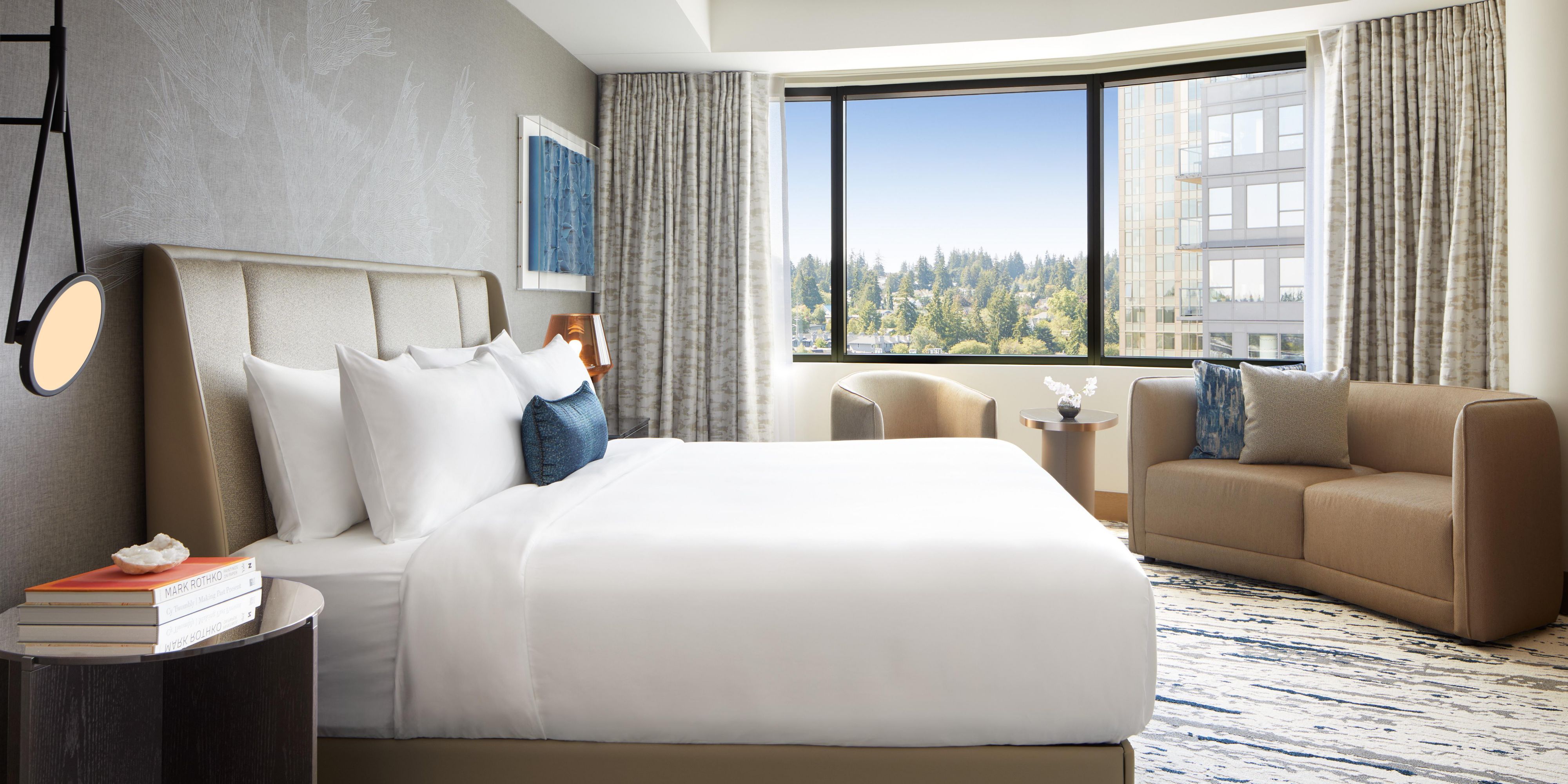 Lavish Junior Suite with living area & Bellevue neighborhood views