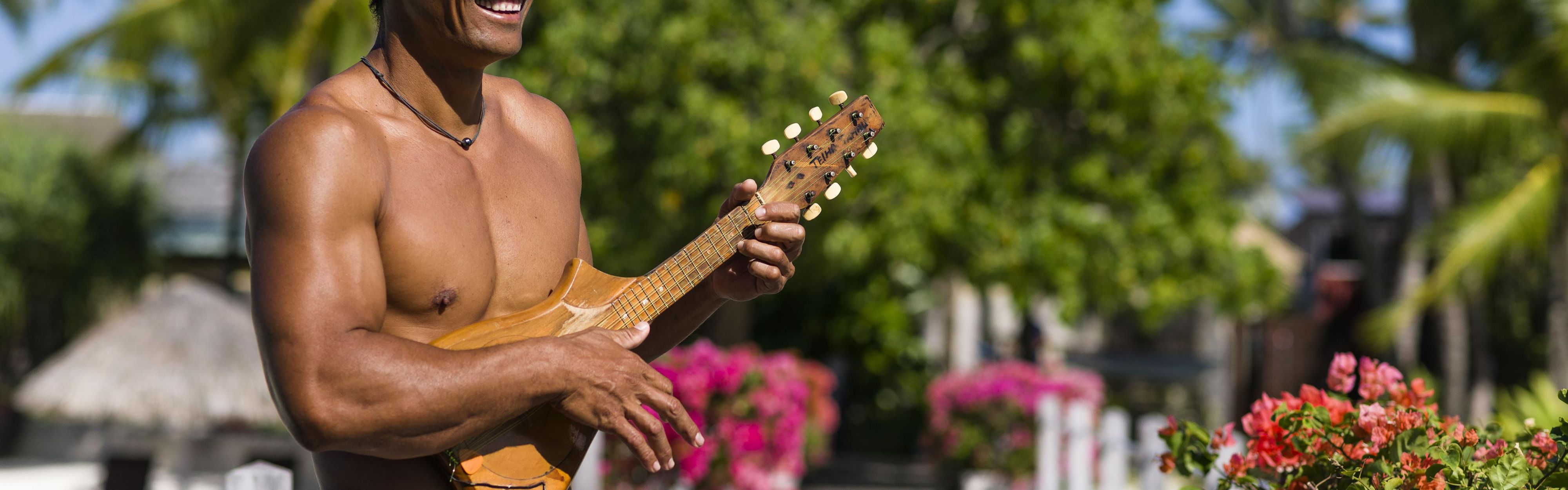 Let yourself immerse in the Polynesian way of life at Le Moana