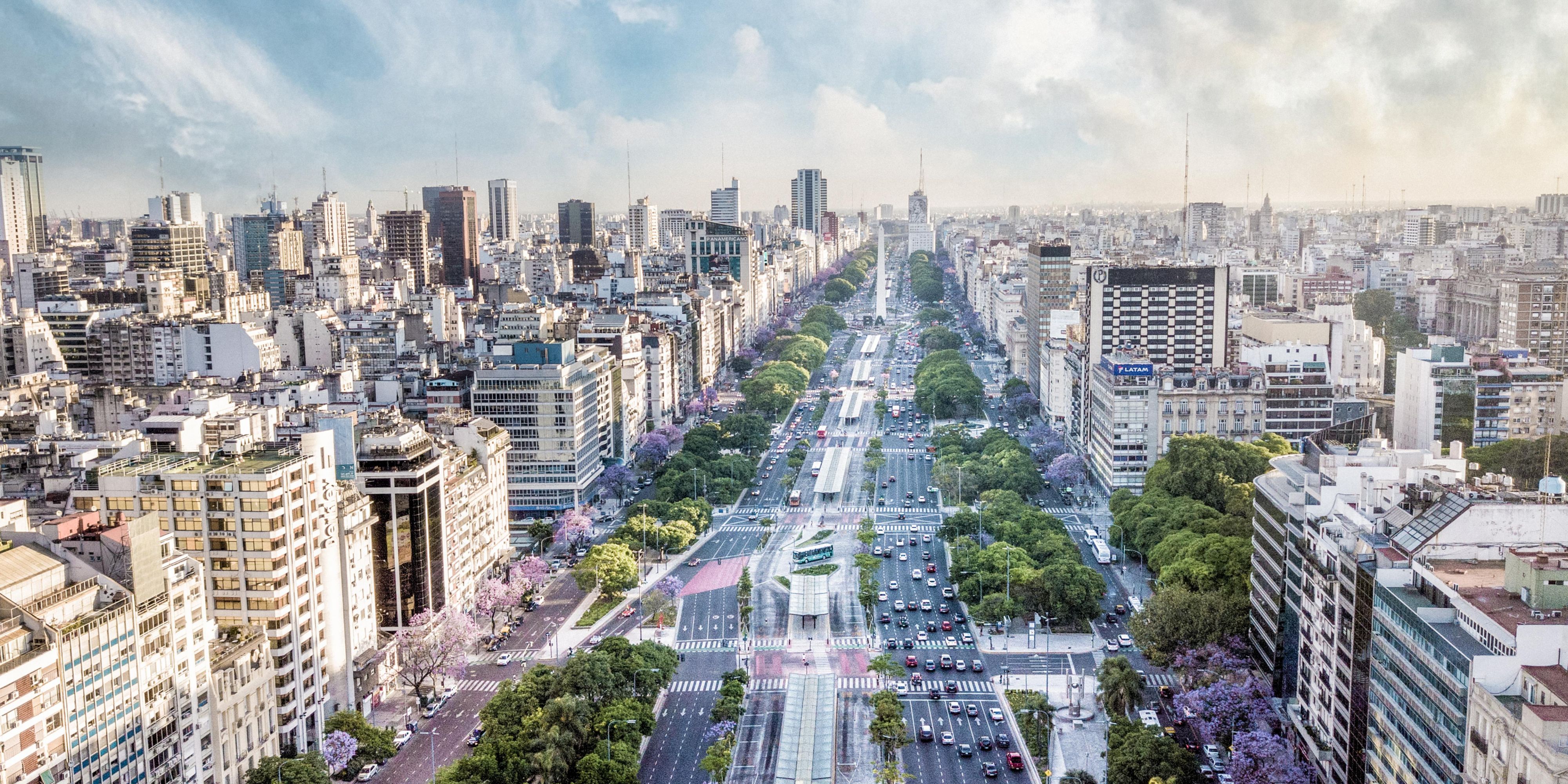 This Buenos Aires Hotel represents the sophisticated and classic style of this historical city. Conveniently located near major cultural attractions such as museums, theatres, traditional coffee shops, and famous neighborhoods such as San Telmo and Florida Avenue, this luxurious hotel will let you experience authentic Argentina.