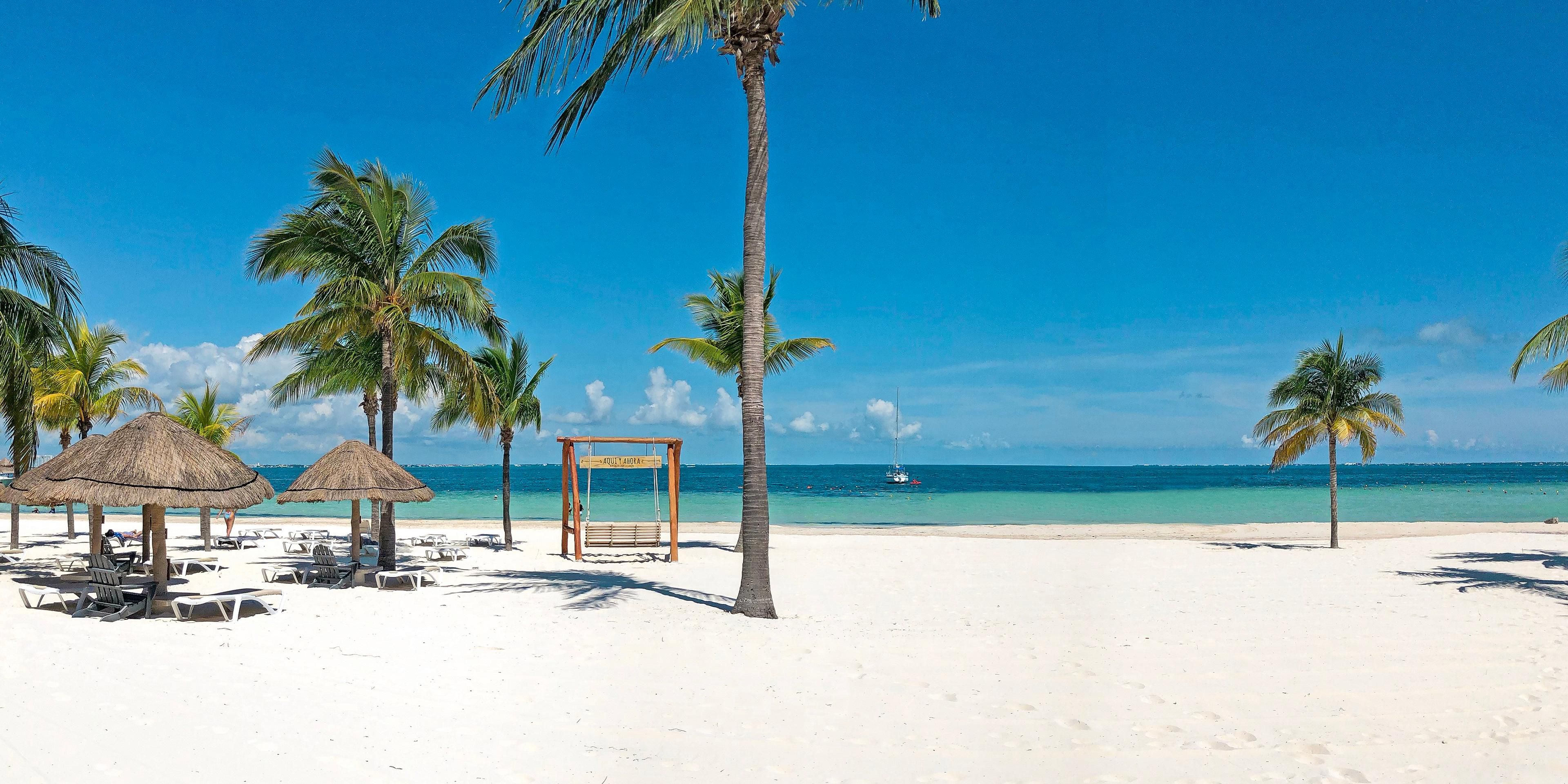 Escape to a luxury hotel in Cancun and save up to 25%. Enjoy Buffet Breakfast, 15% off food and drinks, 20% off Room Service, and 15% off spa treatments. Plus, kids under 12 stay and eat free. Don’t wait—book now and experience an unforgettable stay at the best Cancun hotels with breathtaking ocean views.