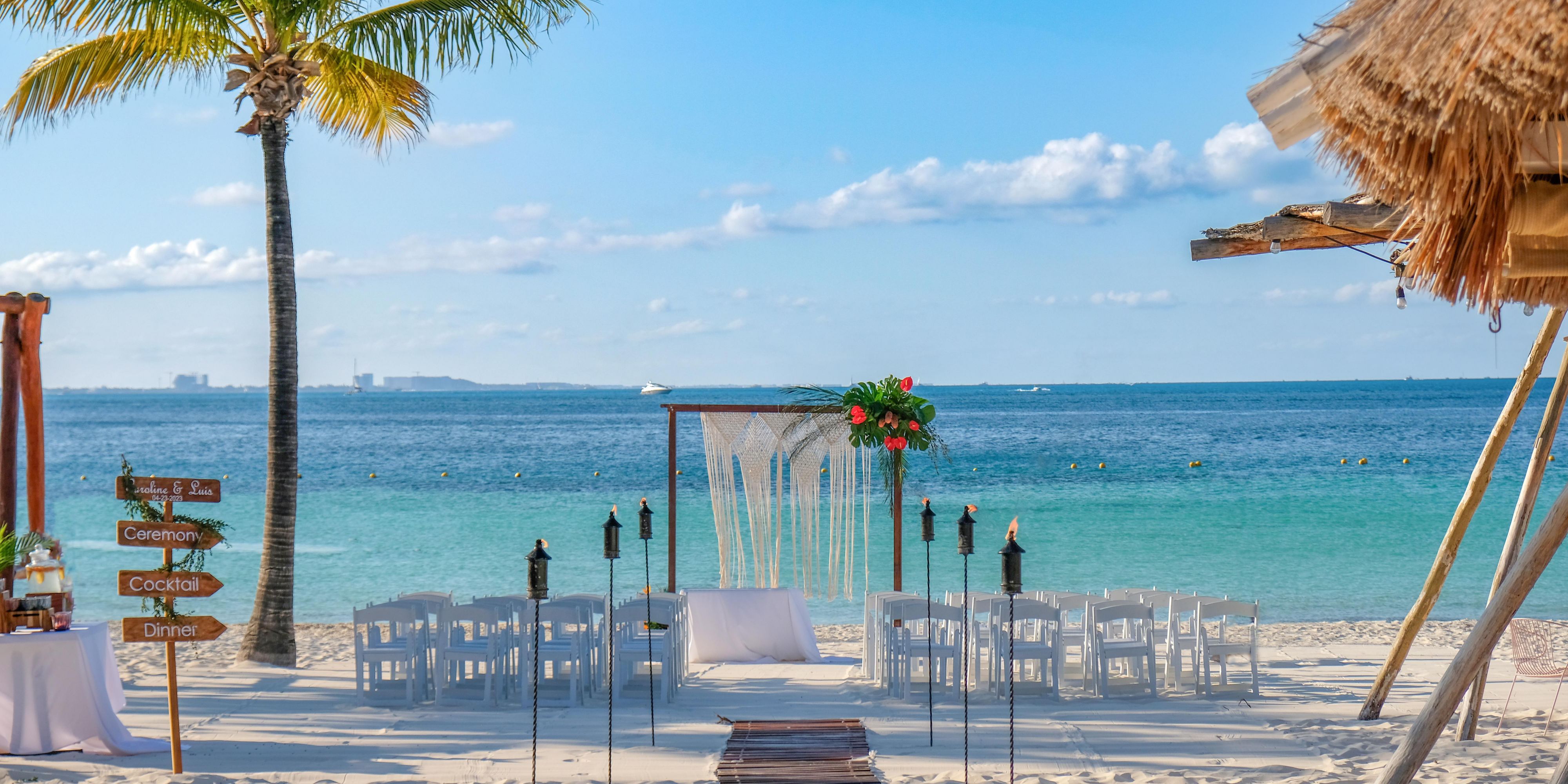 Your dream destination wedding in Cancun is here. Experience breathtaking oceanfront venues, beautiful garden, wonderful ballrooms, a private pool, and a terrace with a unique view. We partner with the most prestigious wedding planners who will take charge of everything so you can enjoy every minute of your special day.