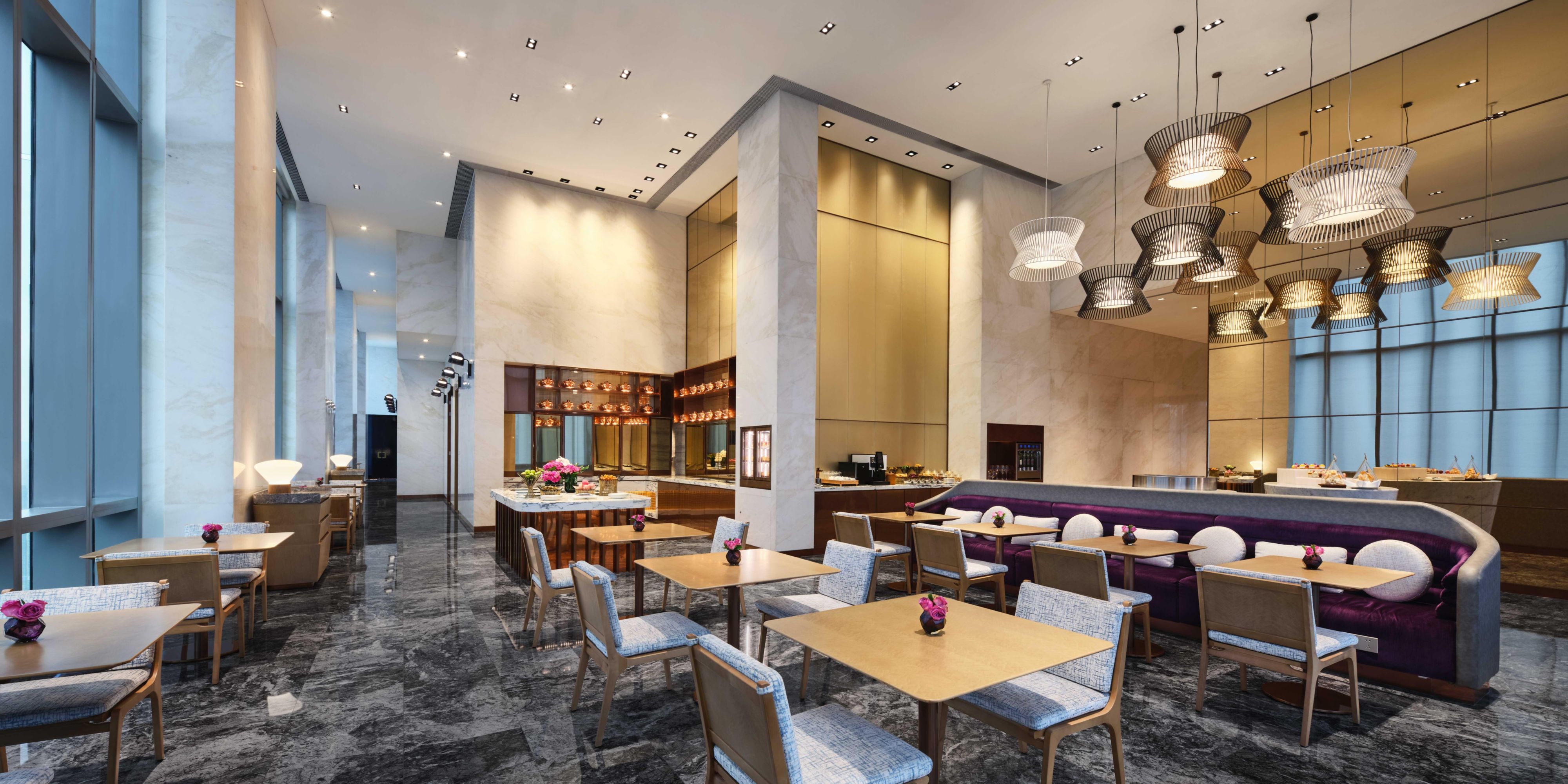 A blend of personal service and exclusive privileges, to make our distinguished guests feel always delighted and pampered by subtle touches.