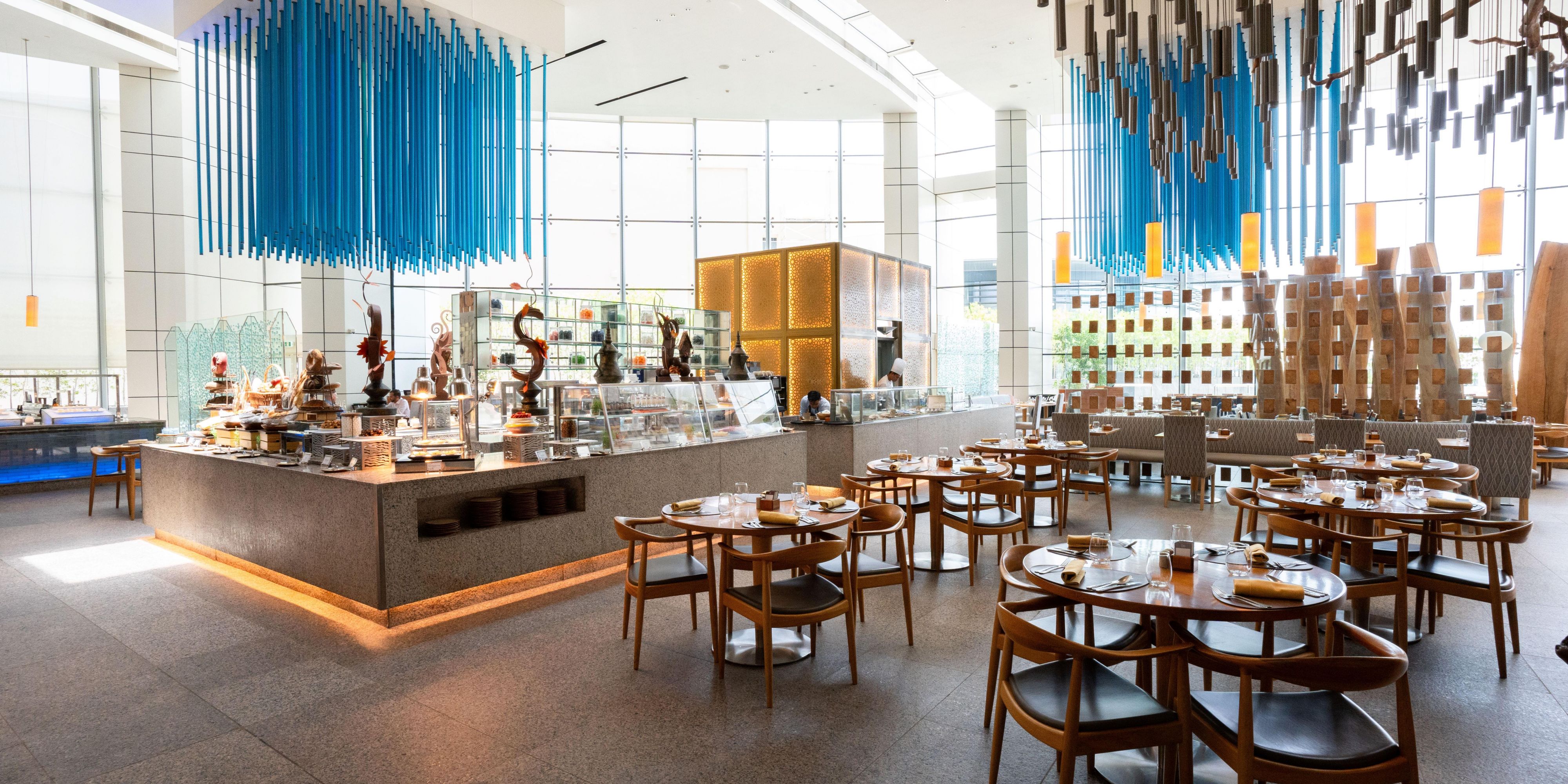 Enjoy an abundance of sumptuous flavours from around the world with dishes served à la minute from our eight live cooking stations complemented with live entertainment at Anise's signature Saturday Family Brunch.