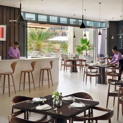 A Fantastic Space For A Quick Lunch Or Lesiurely Dinner 