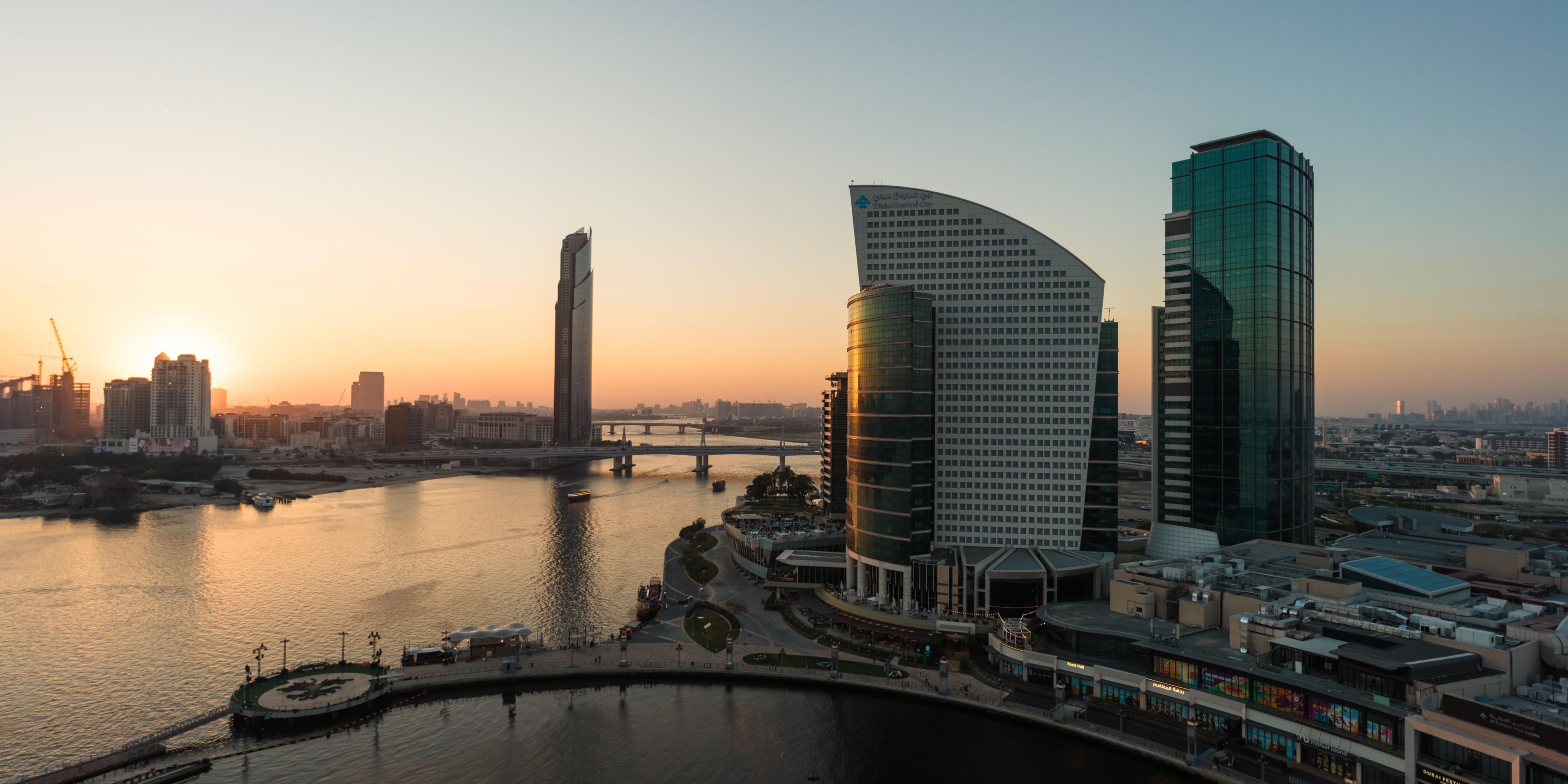 Just minutes from Dubai Airport and Downtown, Dubai Festival City is a hub of fashion, flavours, and fun. Home to 400 plus retail stores and the dazzling IMAGINE water, laser, and fire show, the vibrant mall, close to a luxury hotel in Dubai, is the heartbeat of entertainment and style in the city.