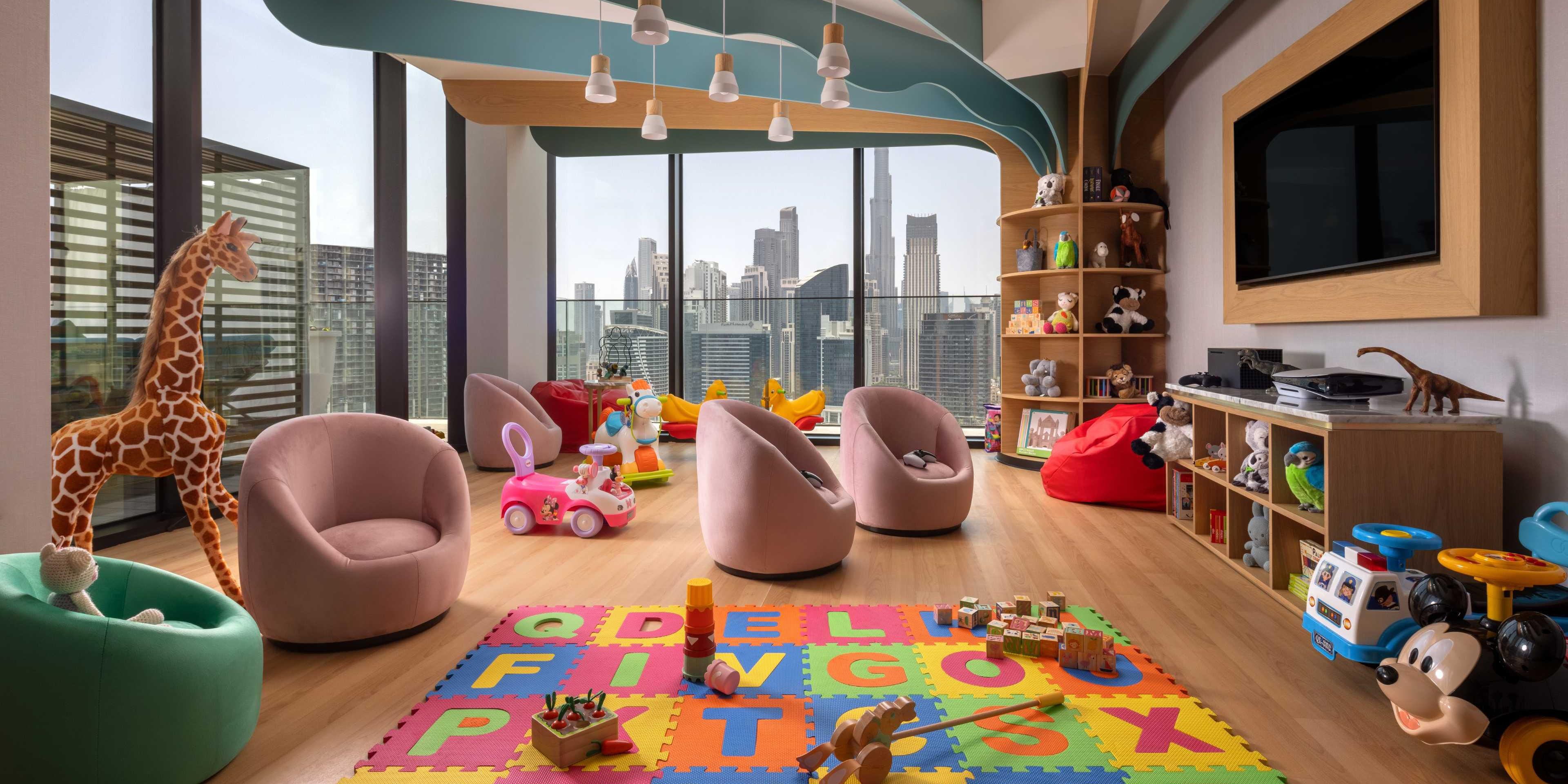 Younger guests will love this jungle-themed hideout that is simply brimming with fun. Fully supervised and packed with educational and interactive activities, young adventurers will have a ball while mummy and daddy can sit back and relax in the pool located on the same floor with Burj Khalifa and Canal views.