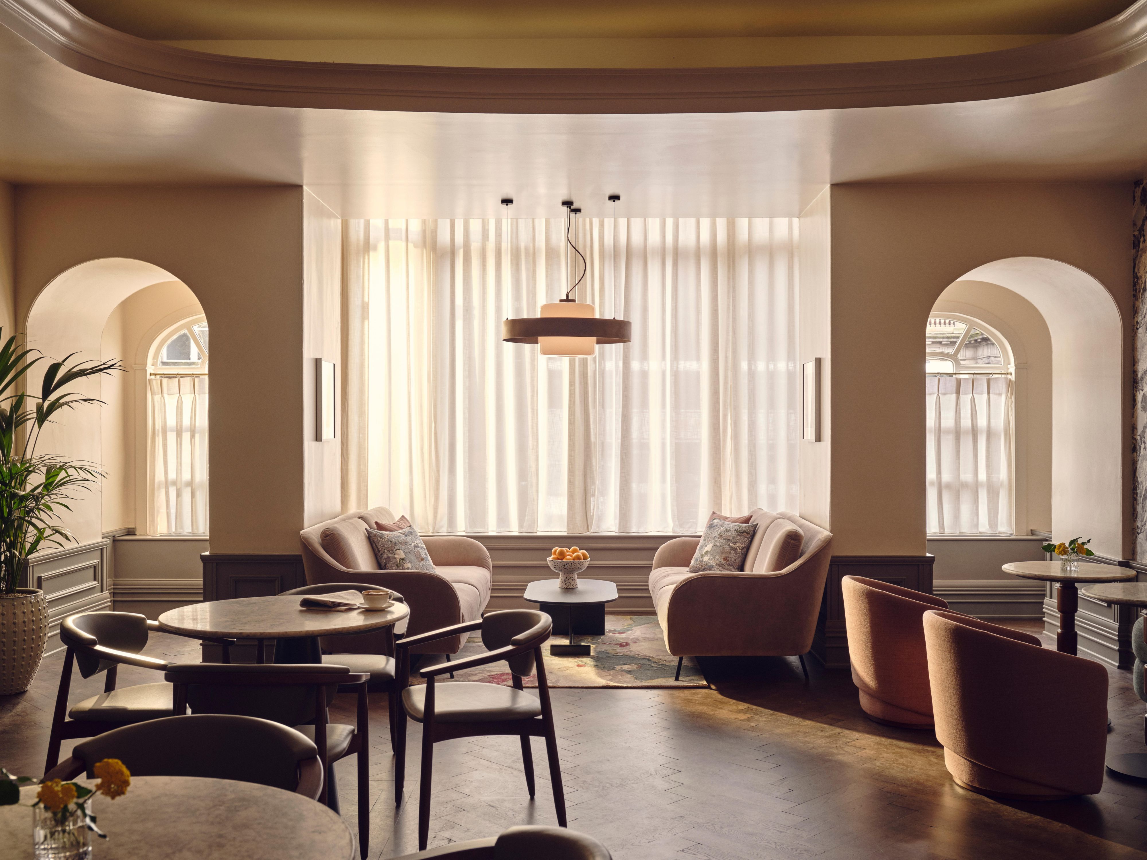Club floor lounge