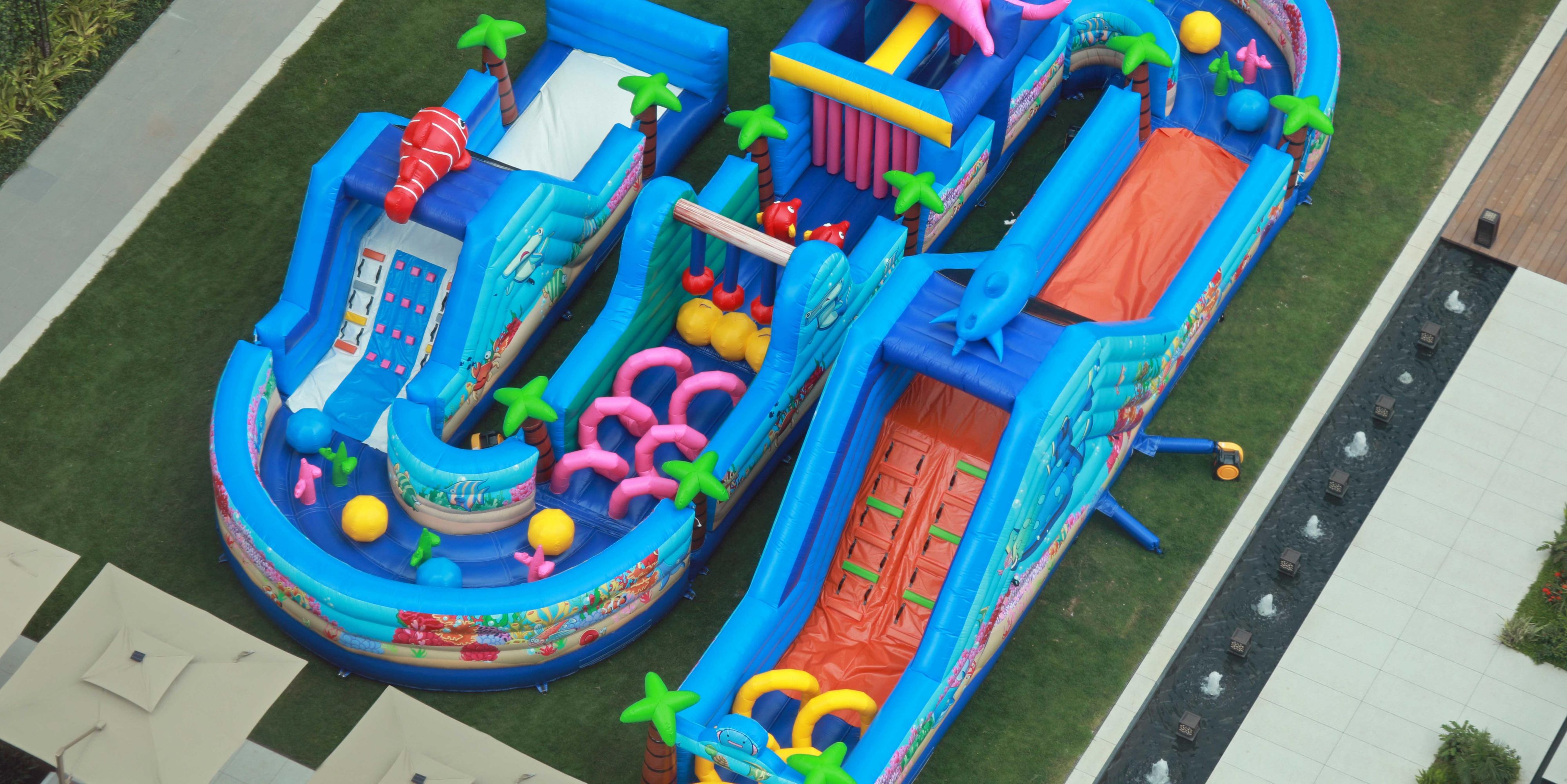 InterContinental Foshan Dongping as a treasure trove for family vacations, is equipped with a variety of kid's activities such as kid's club, outdoor kid's pool, and kid's jumping castle.The hotel has a family theme room, cute tents and dolls room layout, every detail is full of childlike innocence.