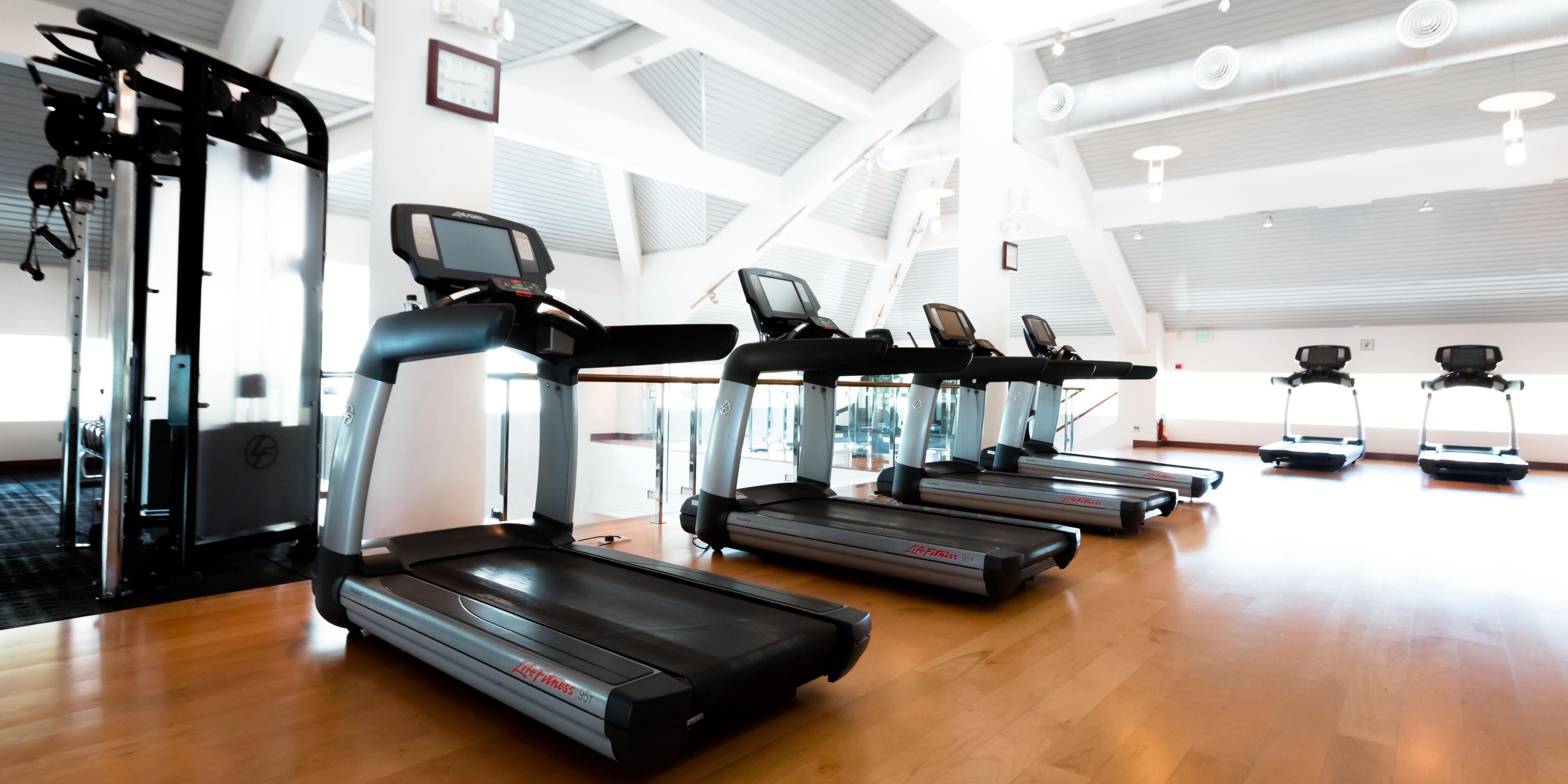 What is a getaway without a little personal time? At InterContinental Hanoi Westlake you can devote an entire day to your personal wellbeing. Spending hours in our state-of-the-art gym or take a fitness class, we accompany you to the journey of happiness.
