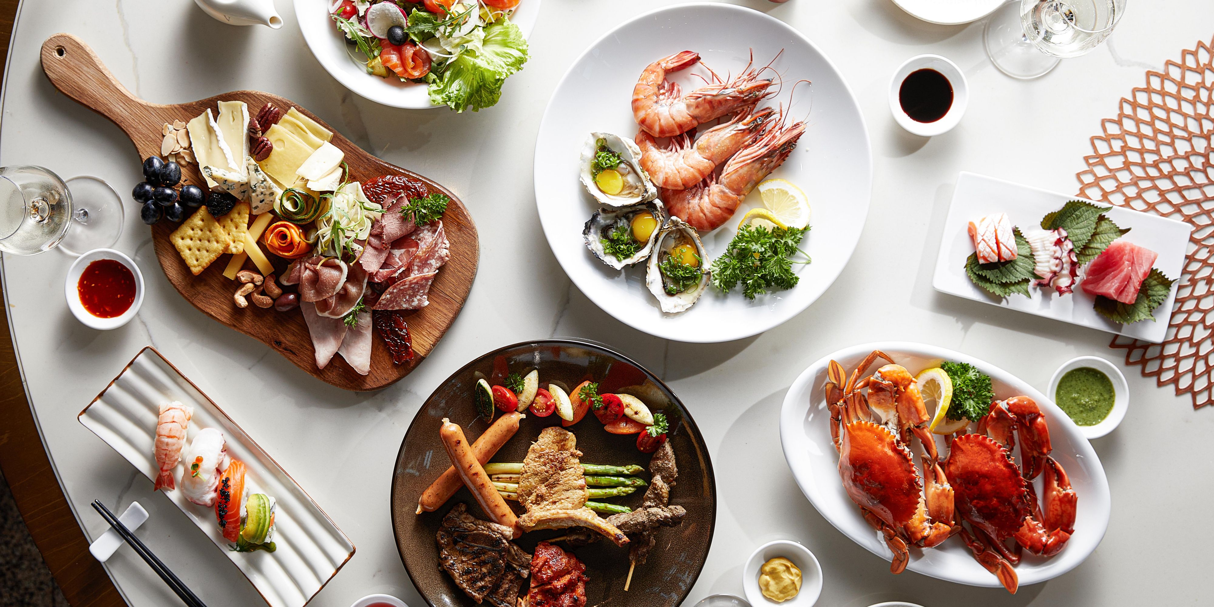 Embark on an enticing gastronomic journey that embraces authentic flavours from the Mediterranean. Let our culinary masters take your weekend affair up a notch with a line-up of seafood served in Mediterranean style, premium cold cuts, house-made pizza and pasta. You will be spoiled by choice with barbecue food and fresh local catch of the day.