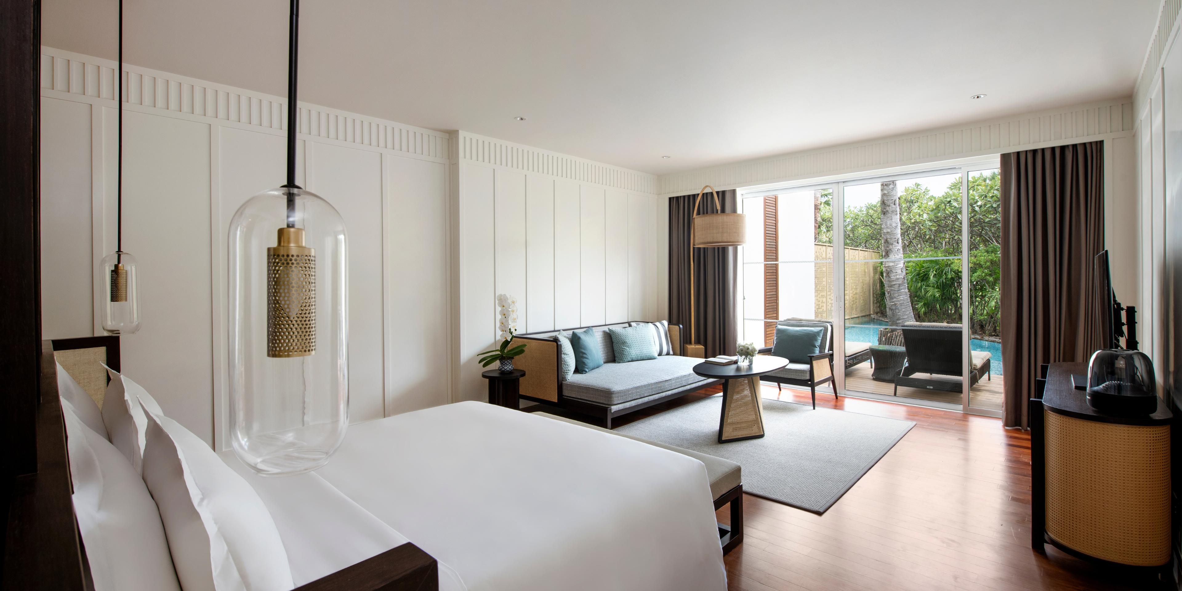 1 King Club Private Pool Suite