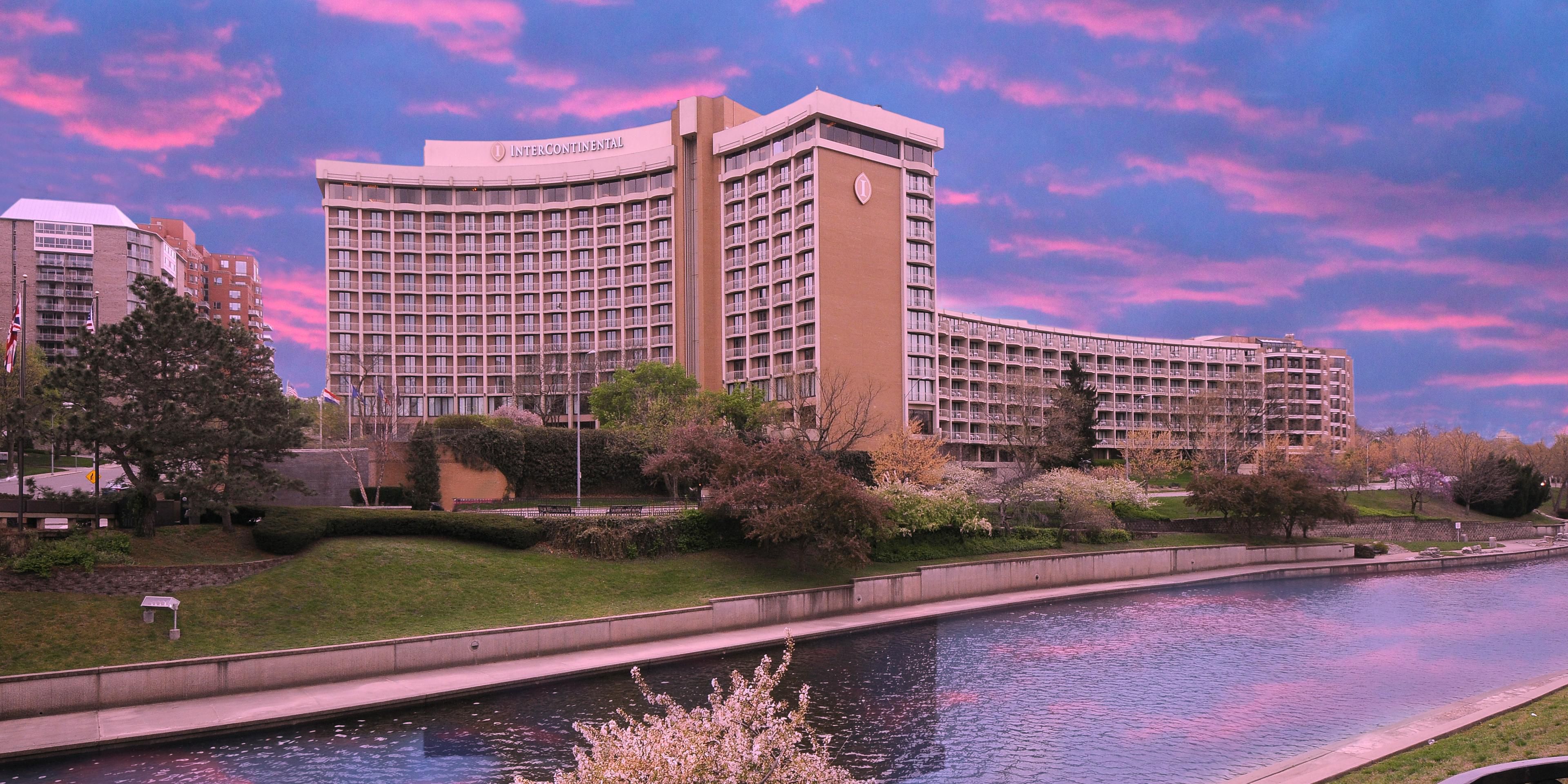 Daybreak at the InterContinental Kansas City Country Club Plaza