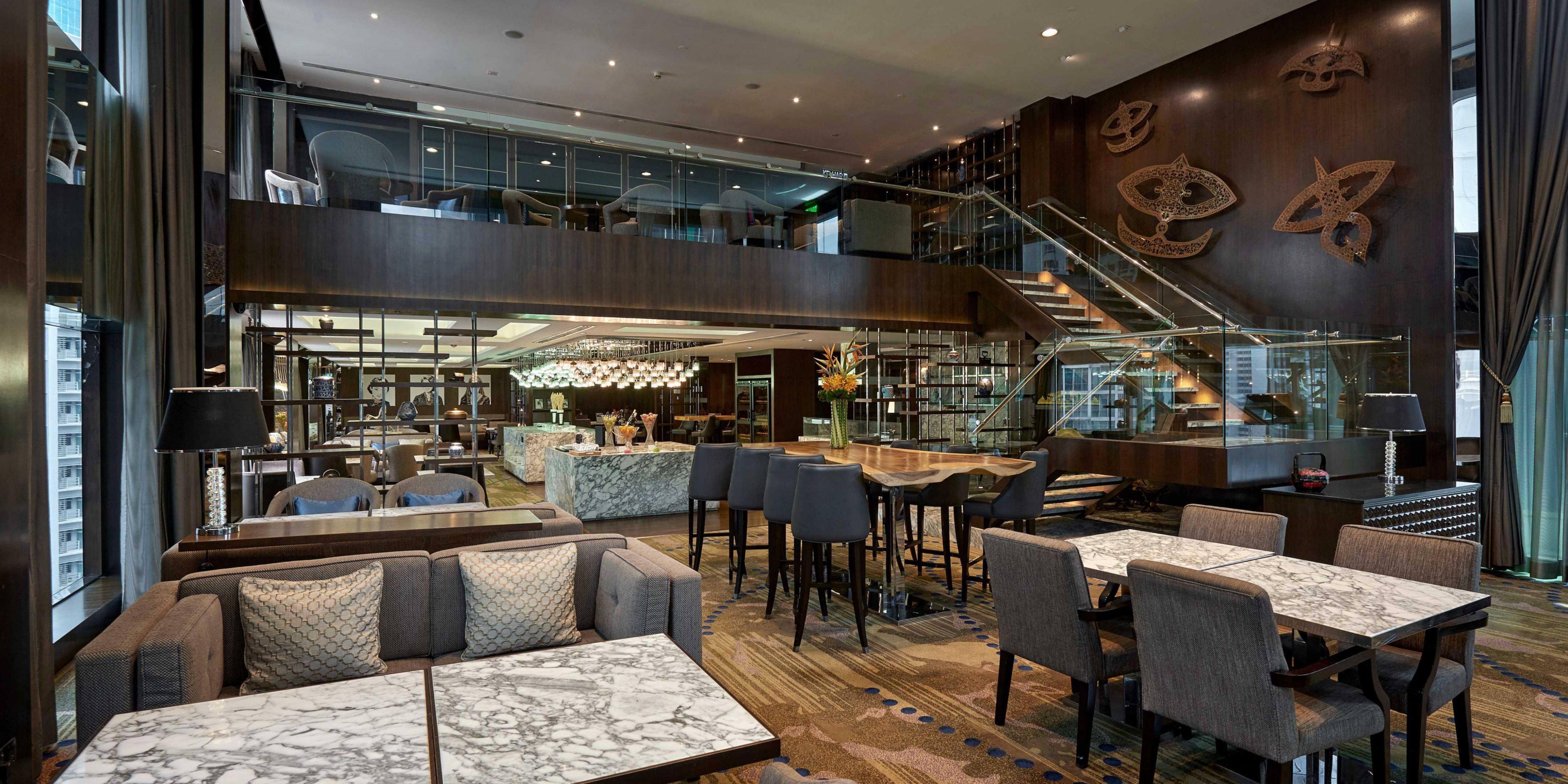 Club Floor Lounge