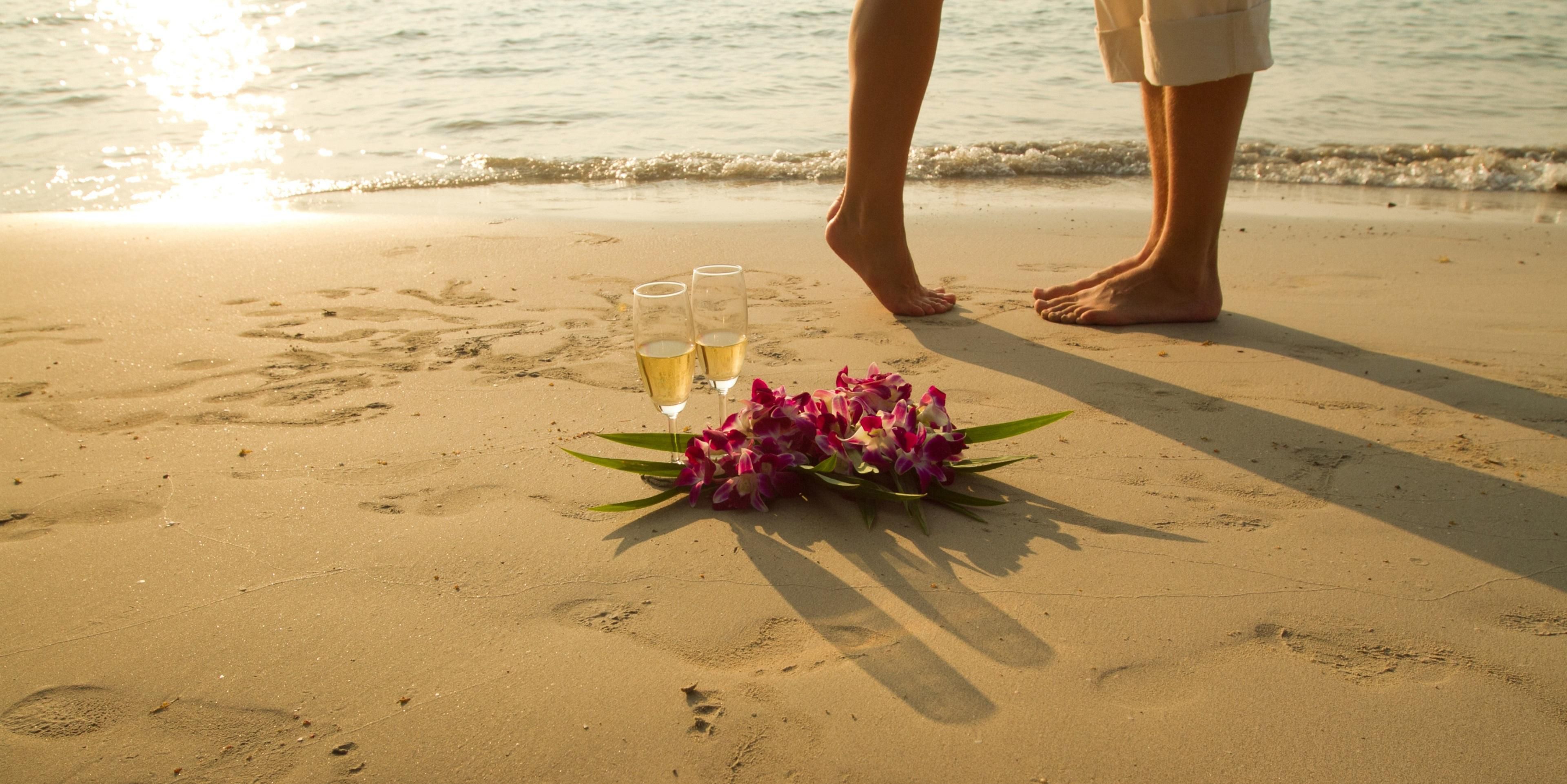 Make new memories with your loved one as you relax in luxurious seclusion in your room among the trees and together discover the delights of this unspoilt South Pacific idyll in New Caledonia. Take a picnic basket to one of the many secluded beaches across the island, and enjoy a romantic couple’s dinner by torchlight on the beach in the evening.