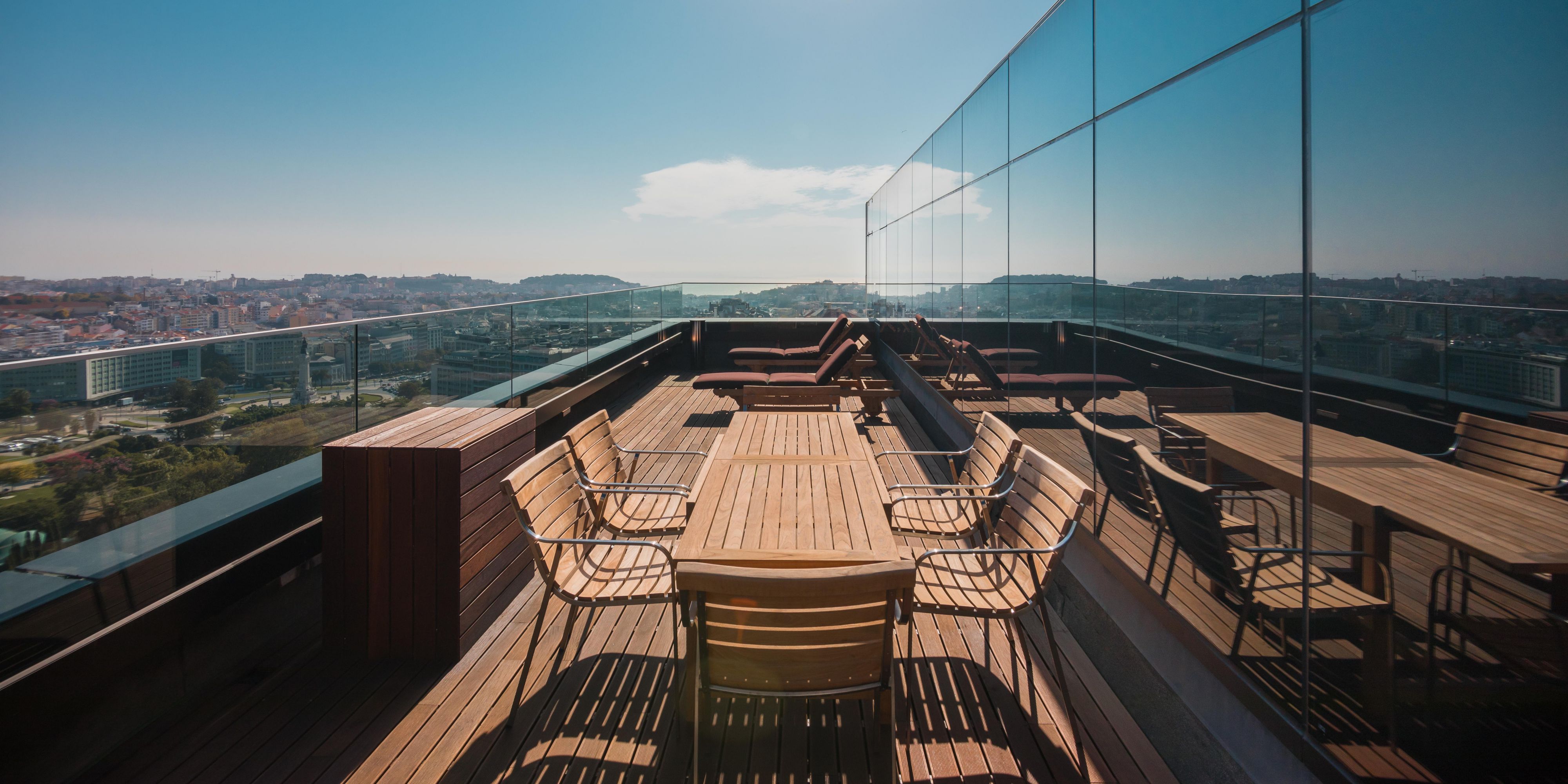 Life’s special moments deserve to be celebrated in unforgettable ways — and that’s exactly what we offer with our Incredible Occasions at InterContinental Lisbon. Whether you’re planning a milestone birthday, a romantic proposal, or a stylish dinner party (pajamas optional!), we’ll help you create memories that last a lifetime.