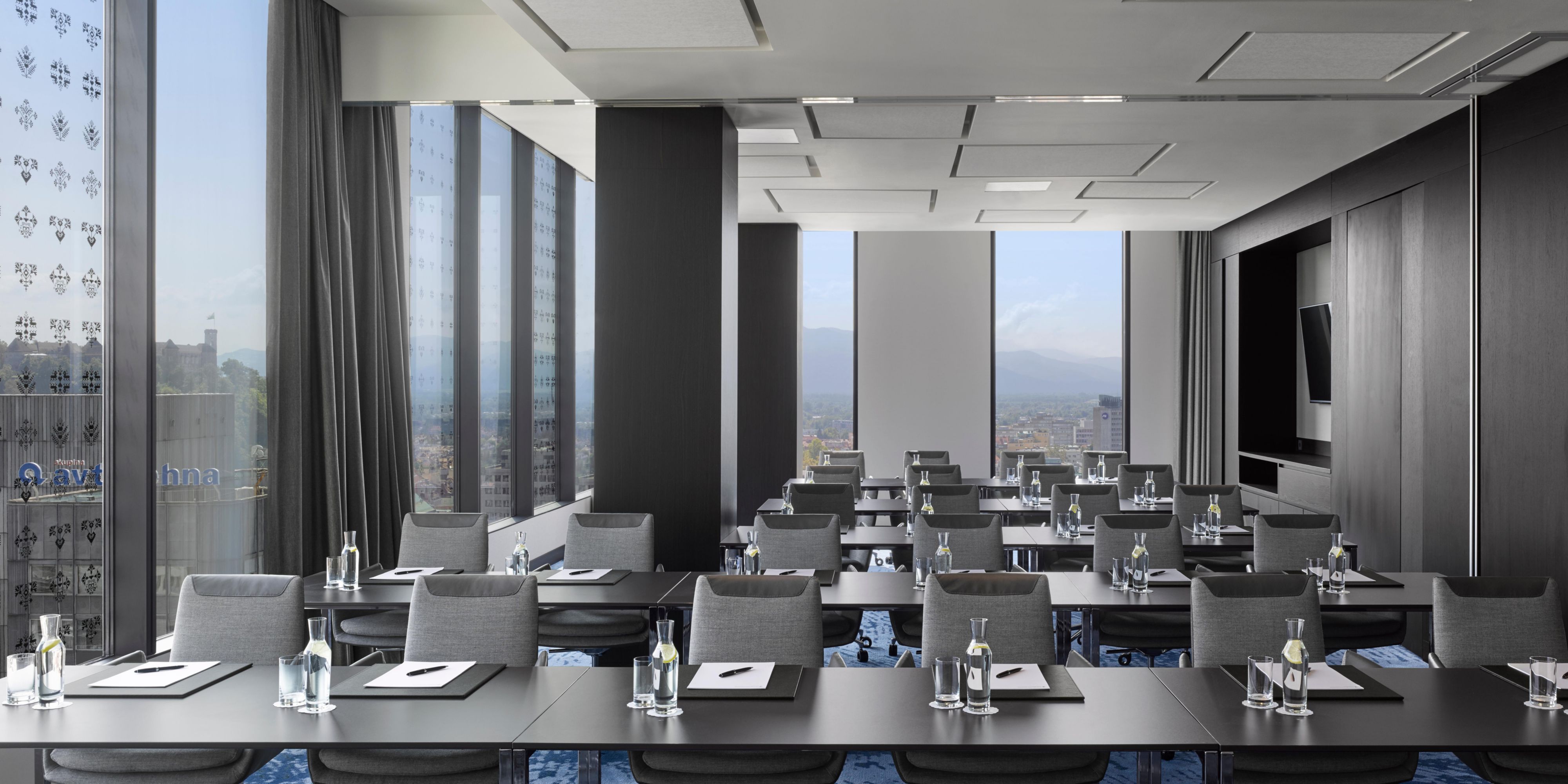 At InterContinental Ljubljana, we take your meetings and events to the next level. Our dedicated banqueting team will fulfill all your needs to make your event memorable. Regardless of whether you are hosting a meeting, a conference, or a gala reception, our flexible and modernly equipped ballrooms can accommodate up to 300 guests.